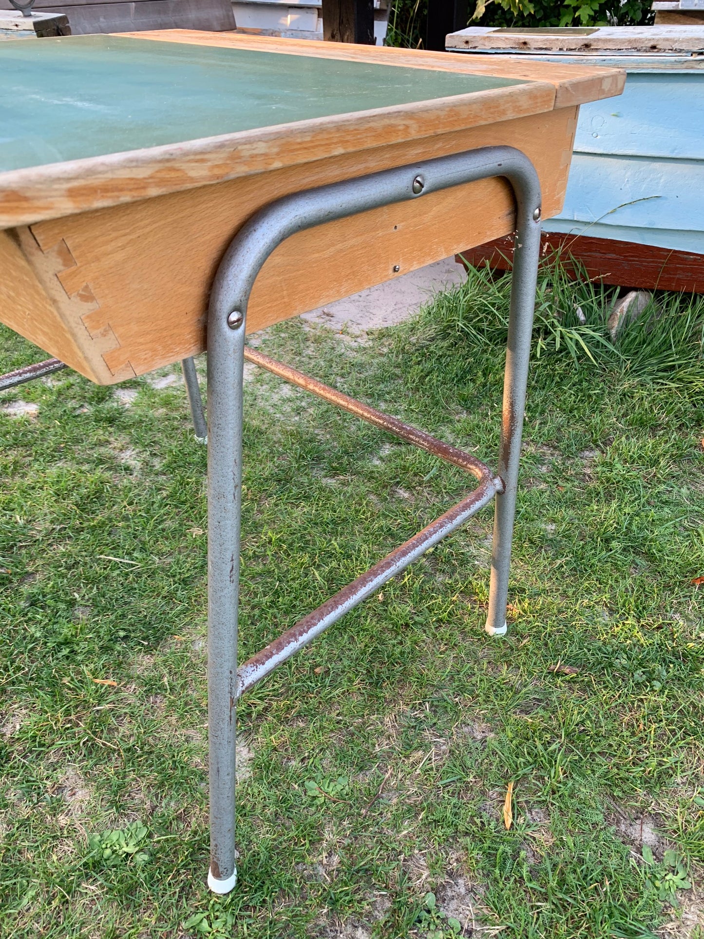 Schultisch