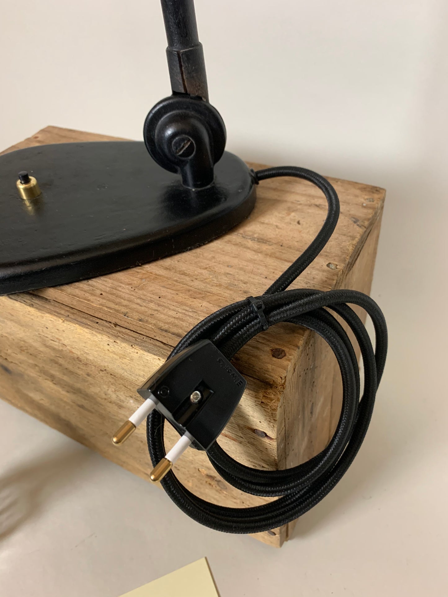 Schöne Vintage Lampe, die Vilhelm Lauritzen zugeschrieben wird