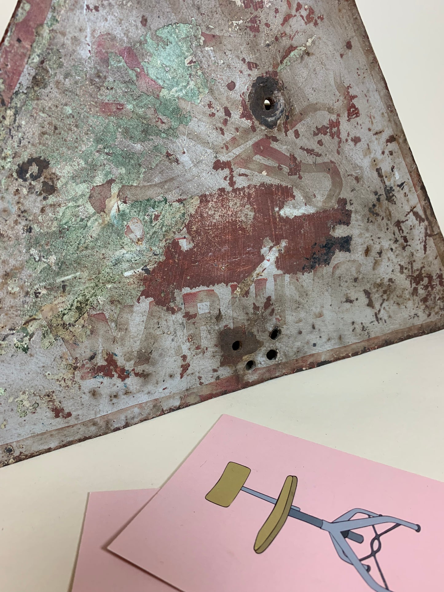 Warntafel in sehr grober Ausführung