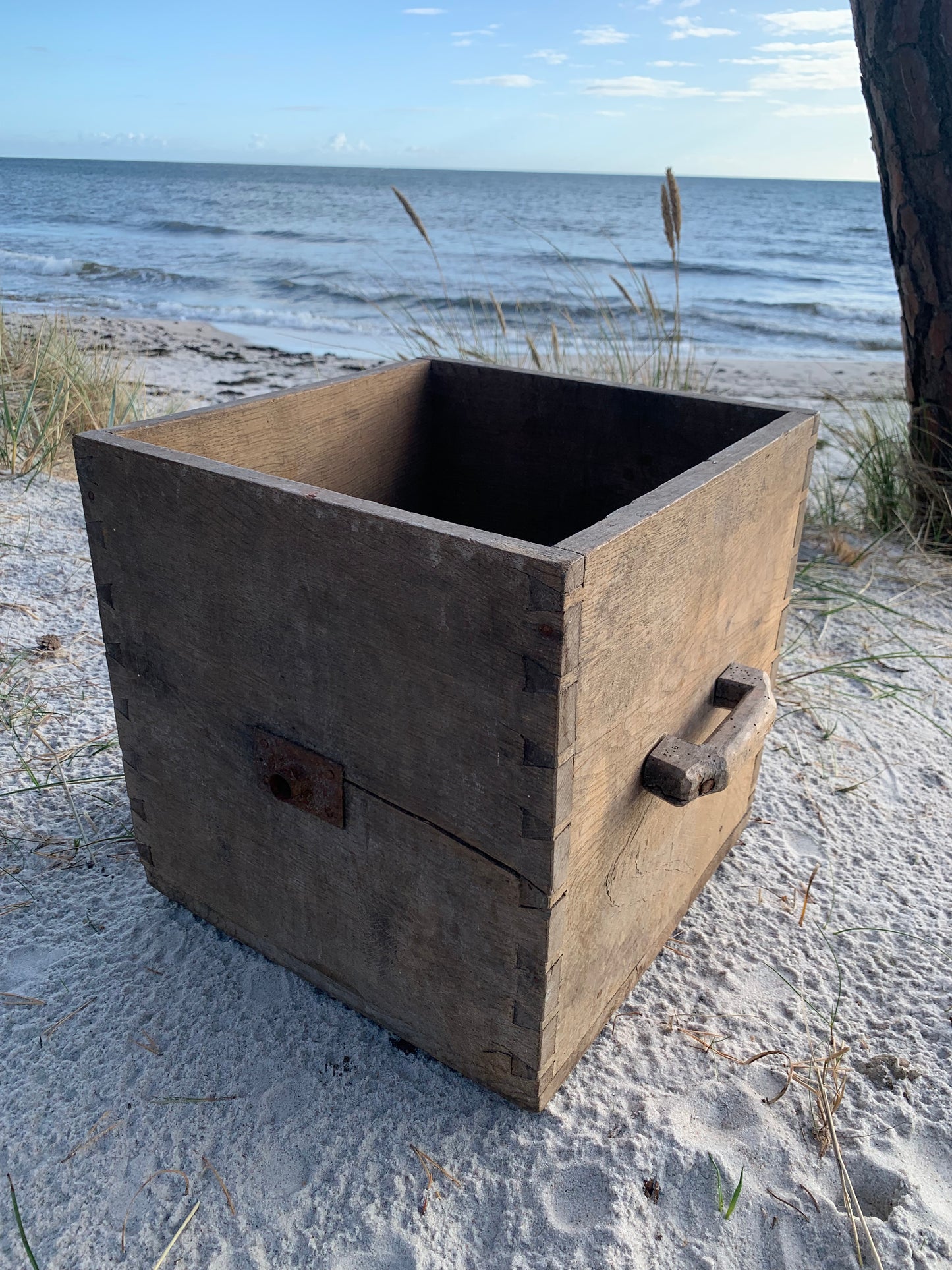Holzkiste mit Tragegriff