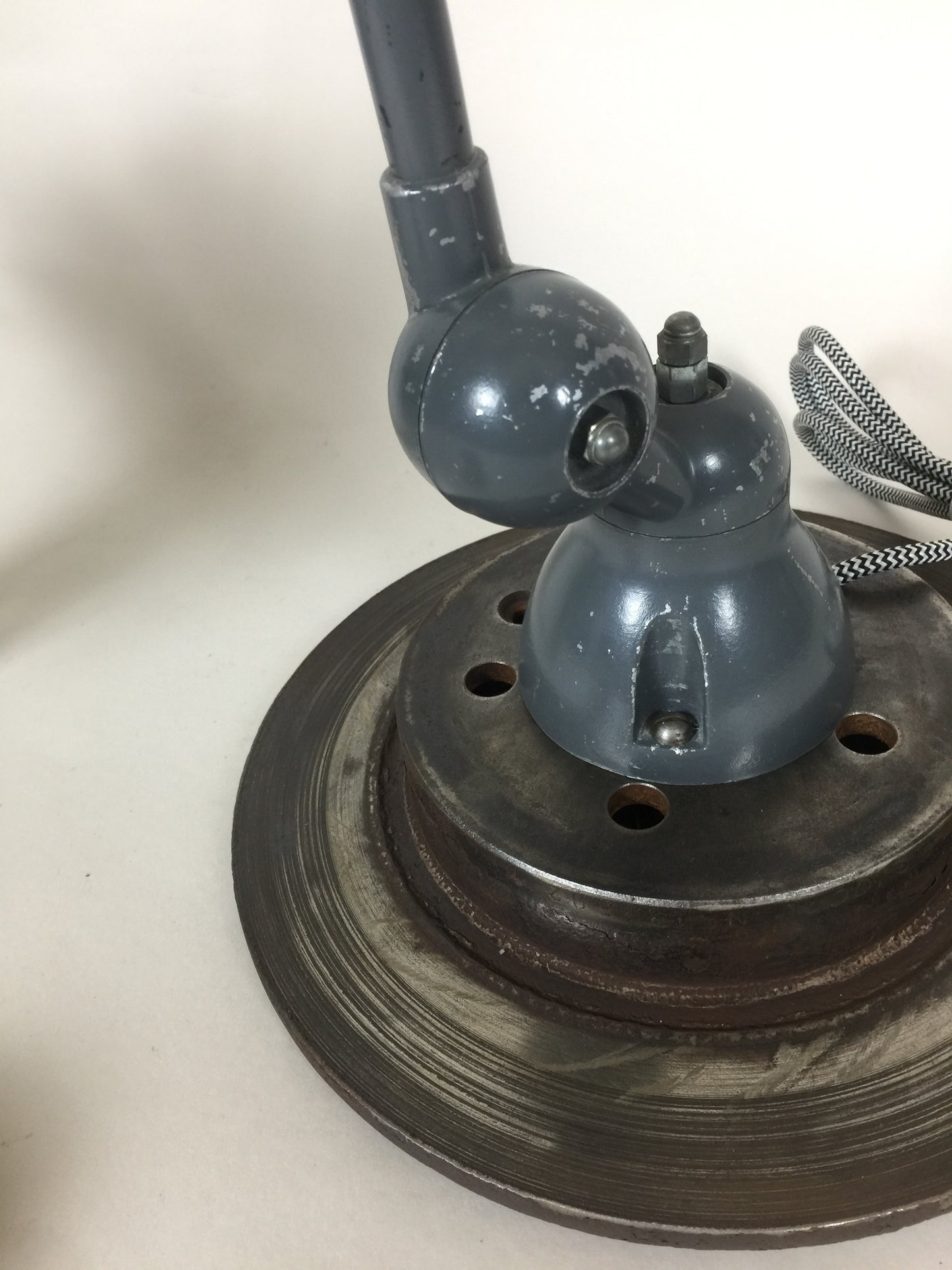 Jieldé Tischlampe in Grau mit Ein-/Ausschalter
