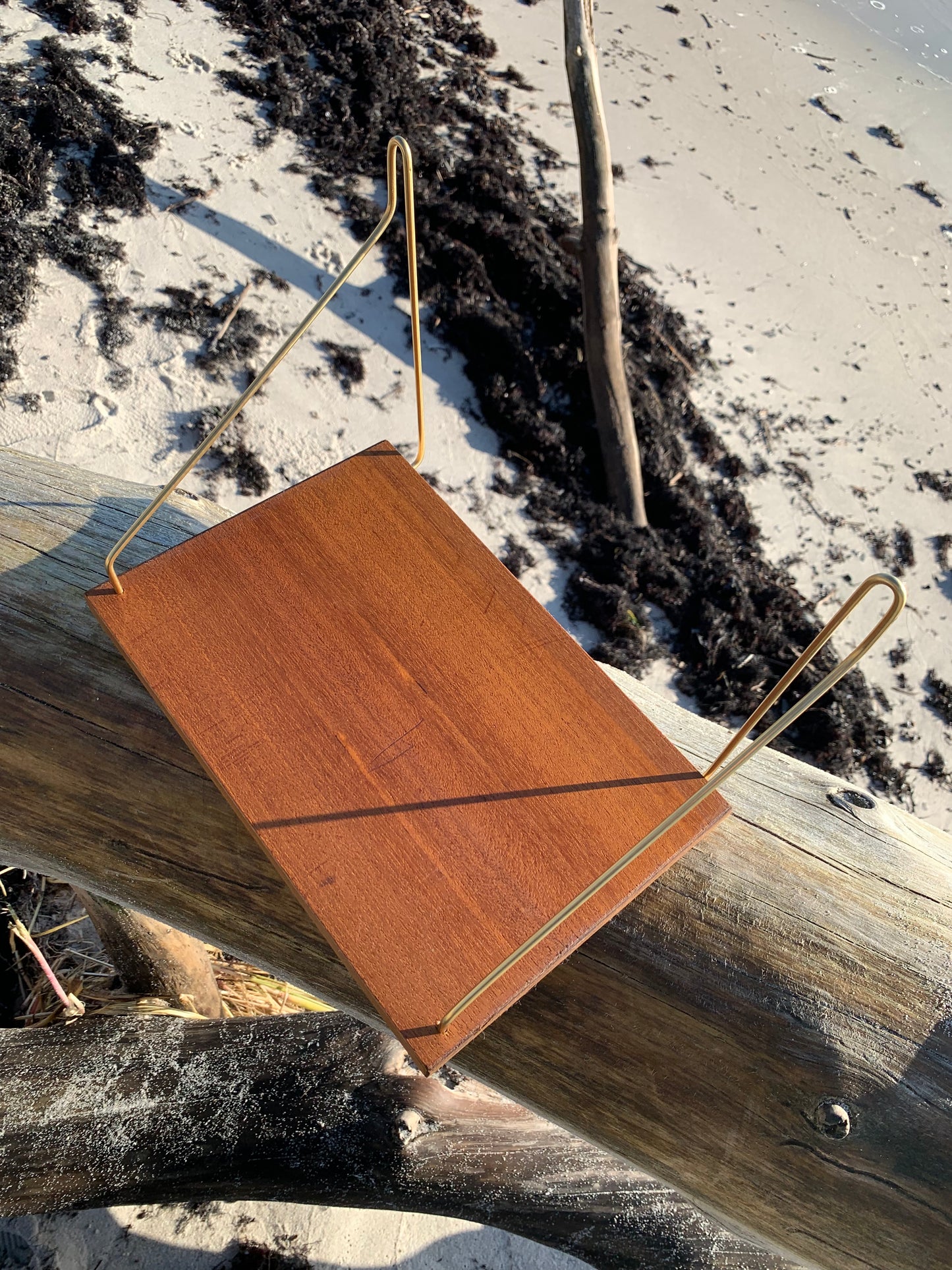 Regal aus Teakholz