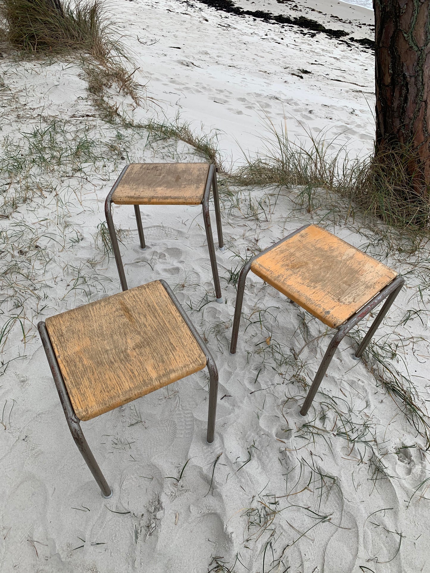 Industriehocker mit viel Patina - Der Preis gilt pro STCK.