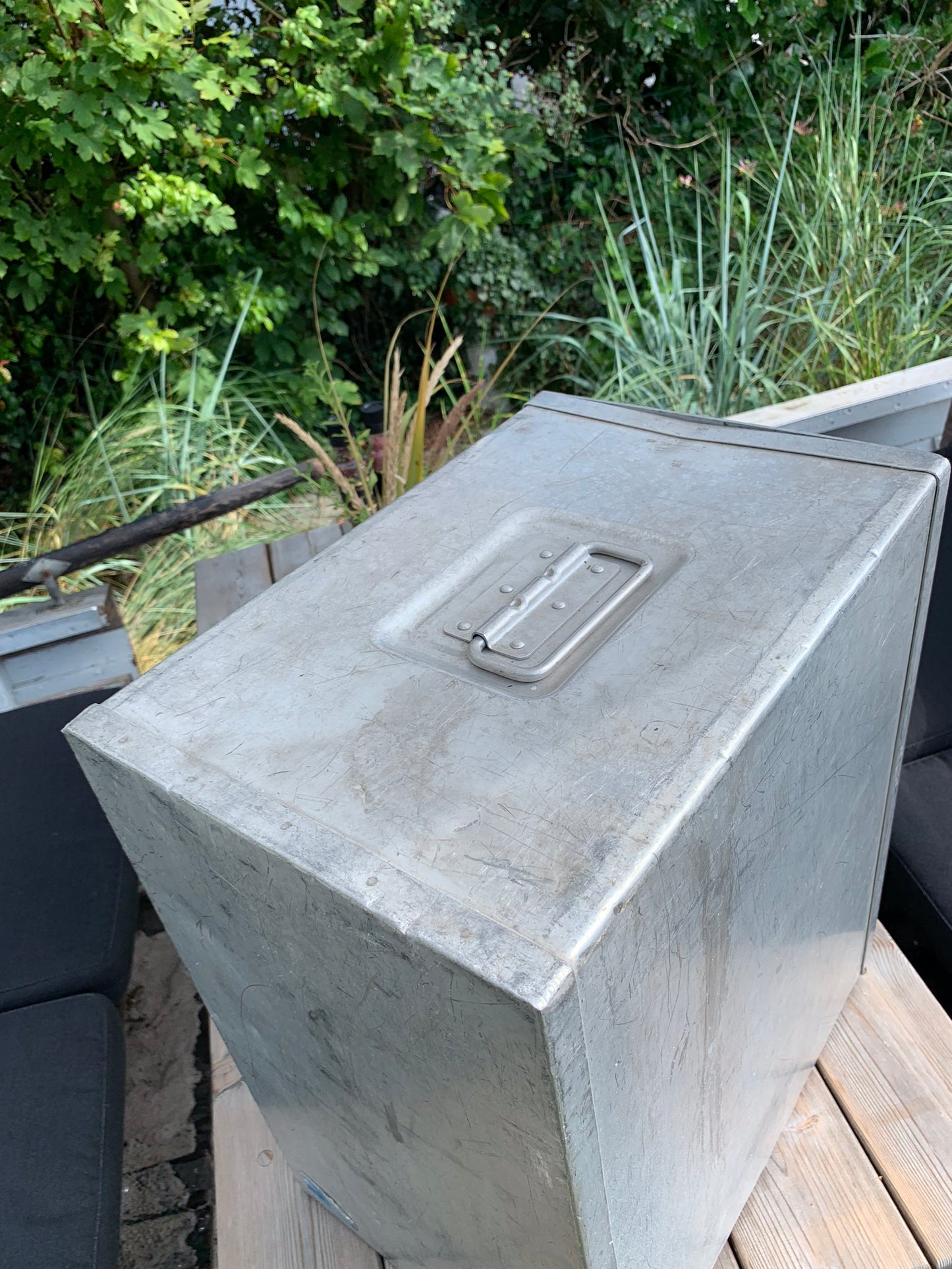 Flugzeugkabinenschrank