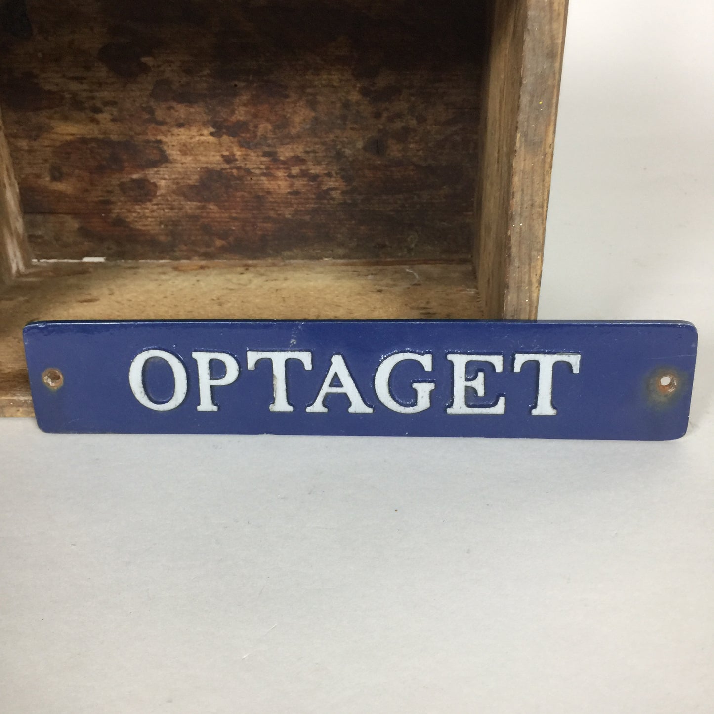 Lustiges Schild mit klarer Botschaft