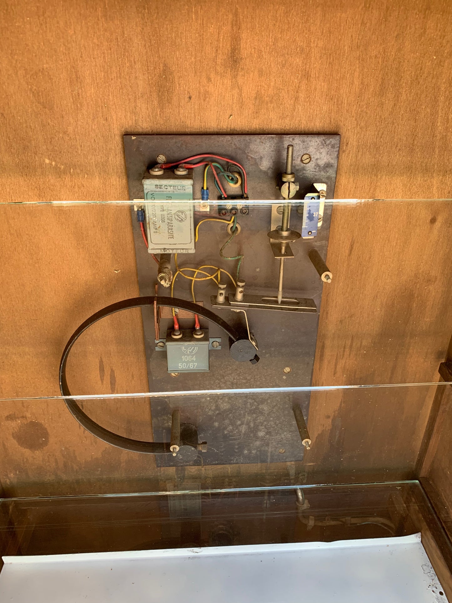 Französischer Laborschrank