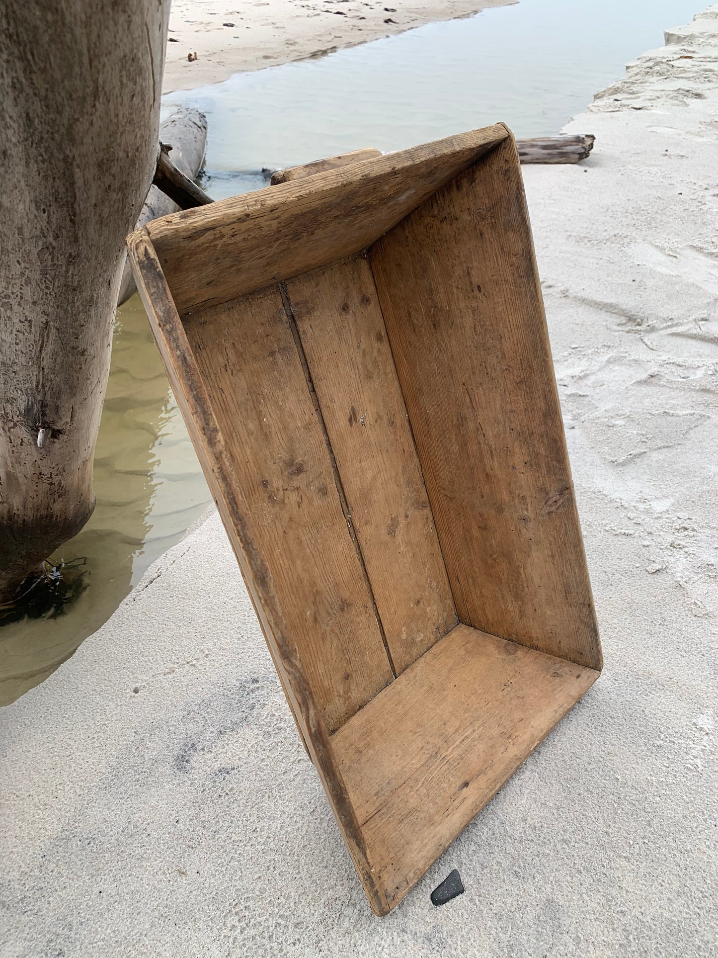 Holztrog mit Griff