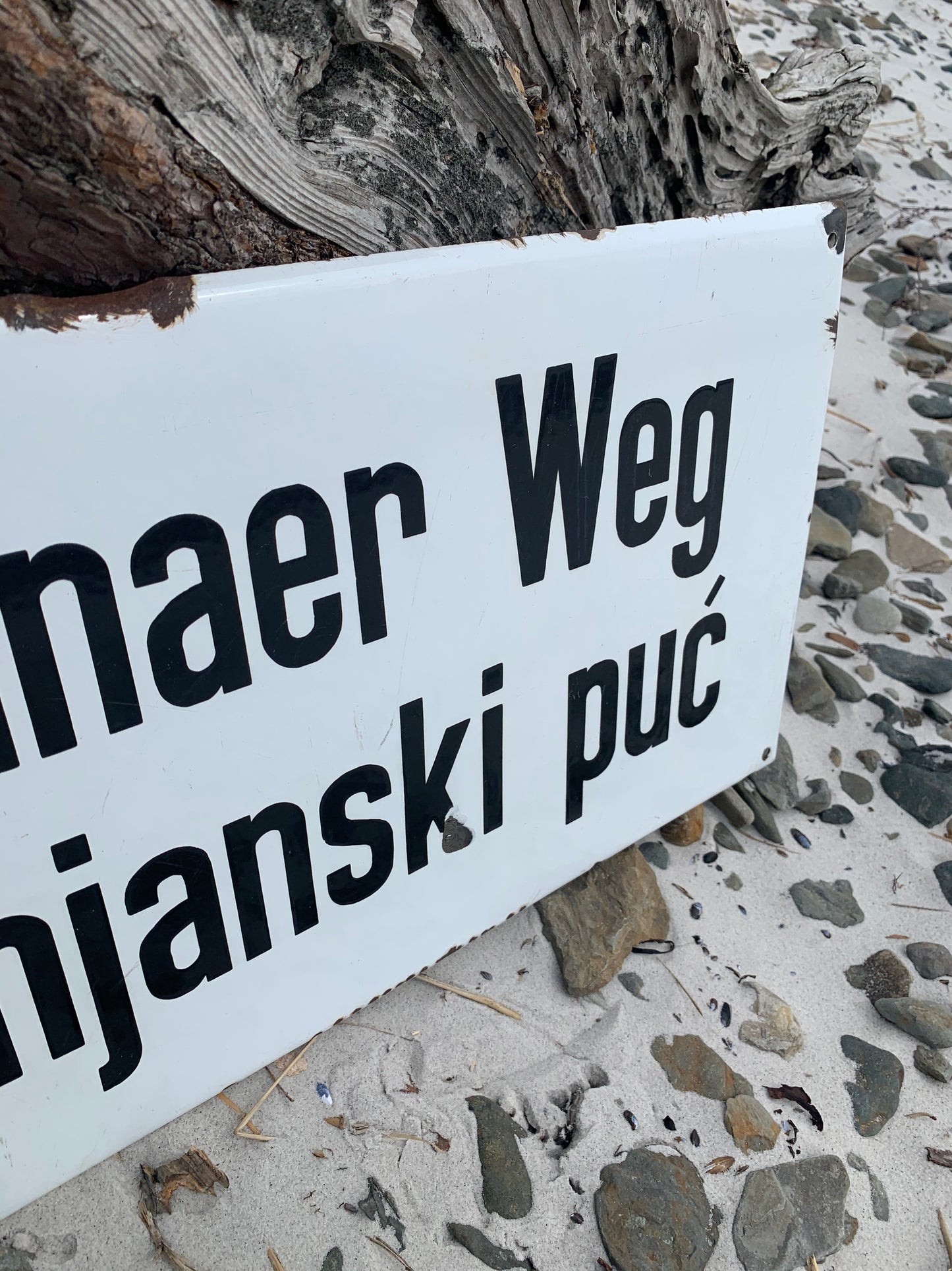 Großes Emailschild
