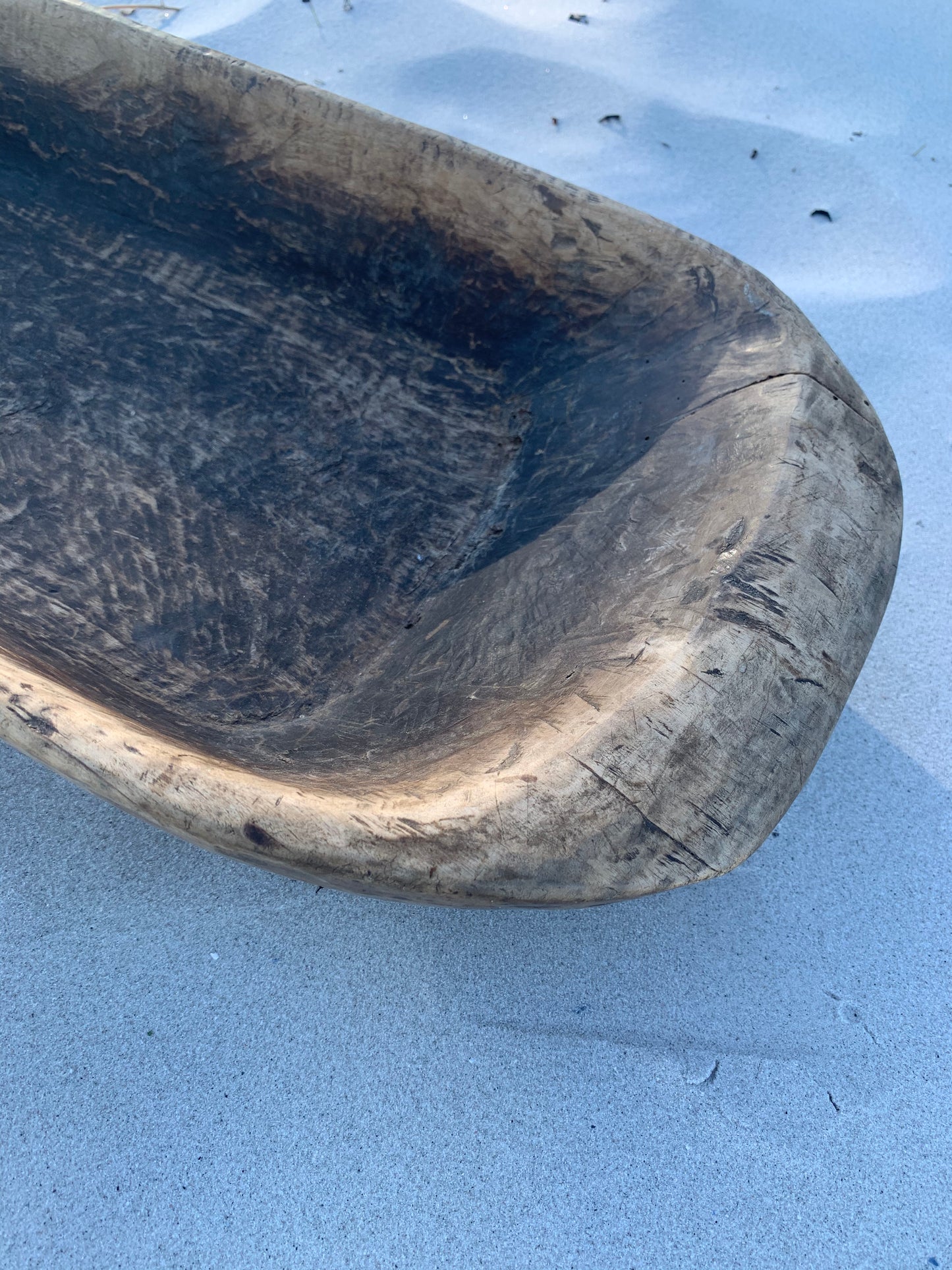 Schöne alte Holzschale