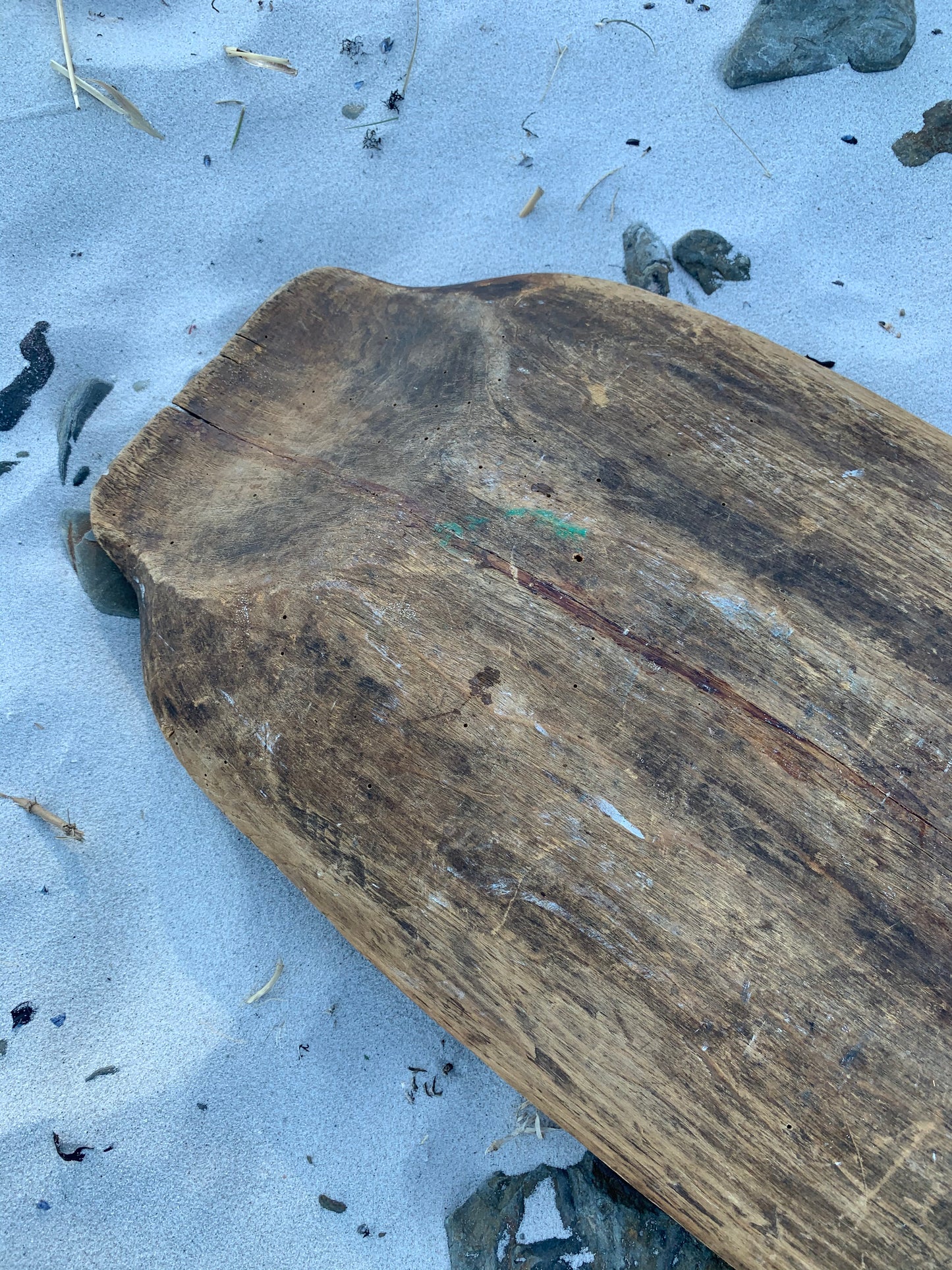Schöne alte Holzschale