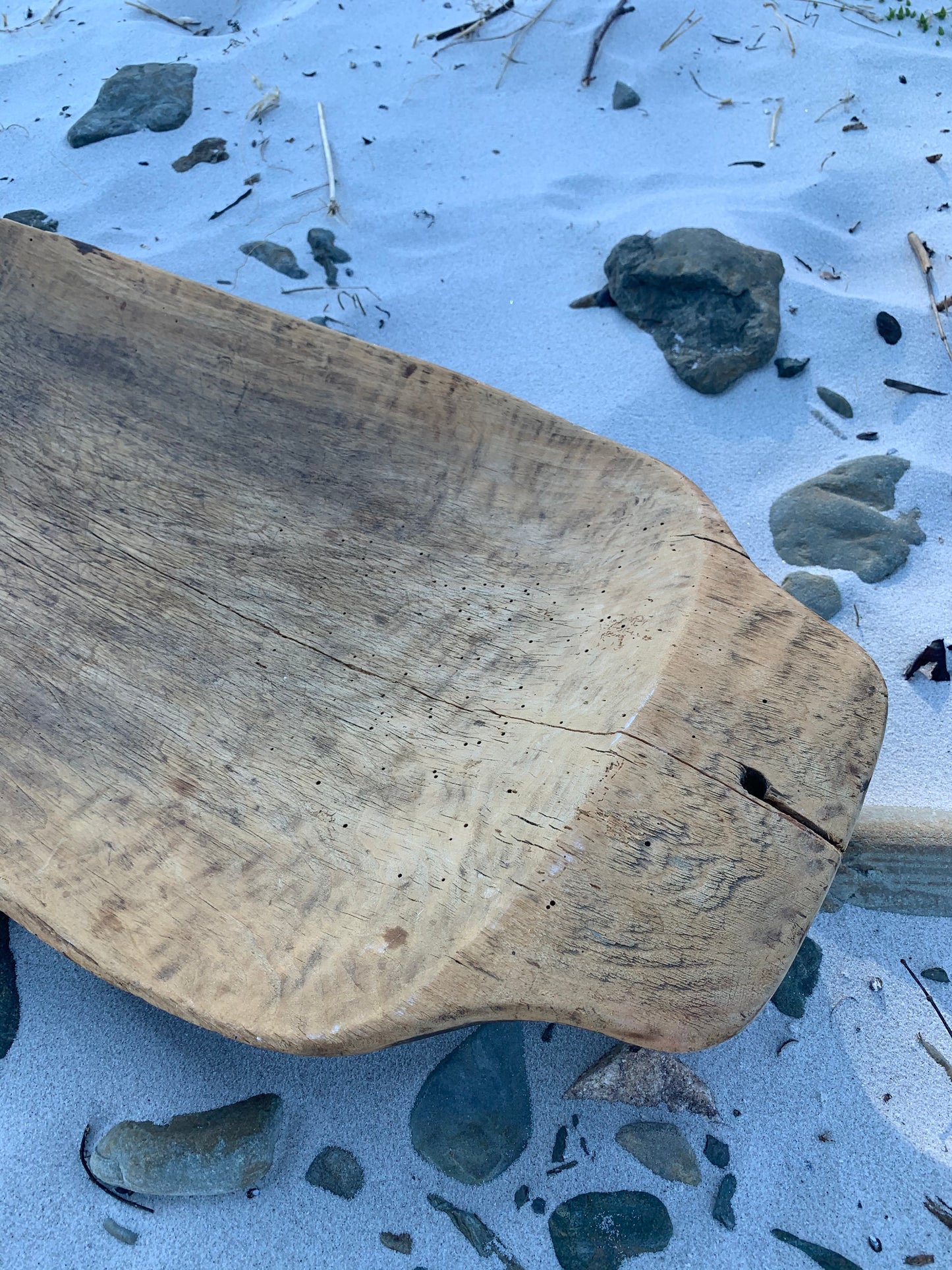 Schöne alte Holzschale
