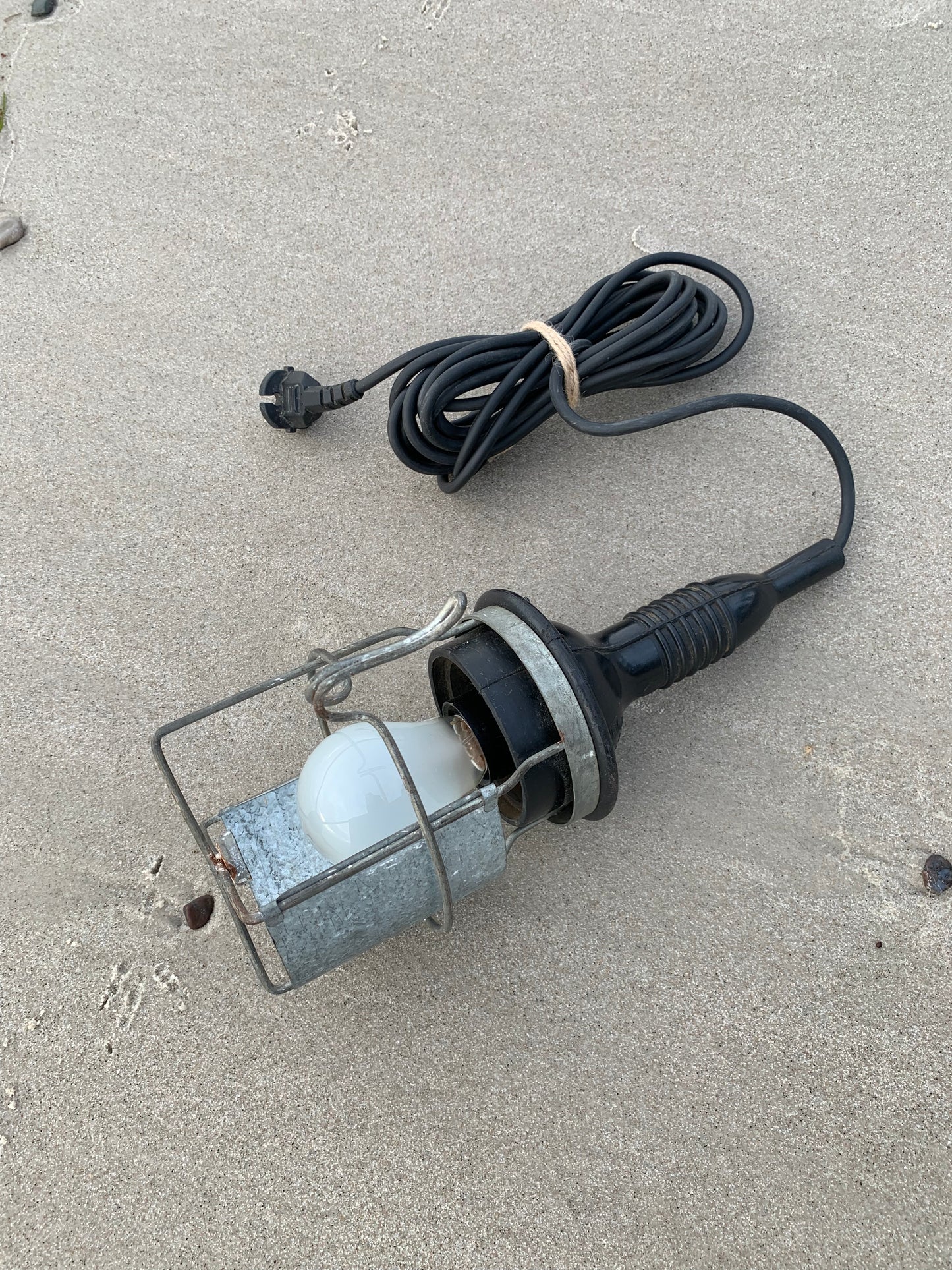 Rohe Arbeitslampe