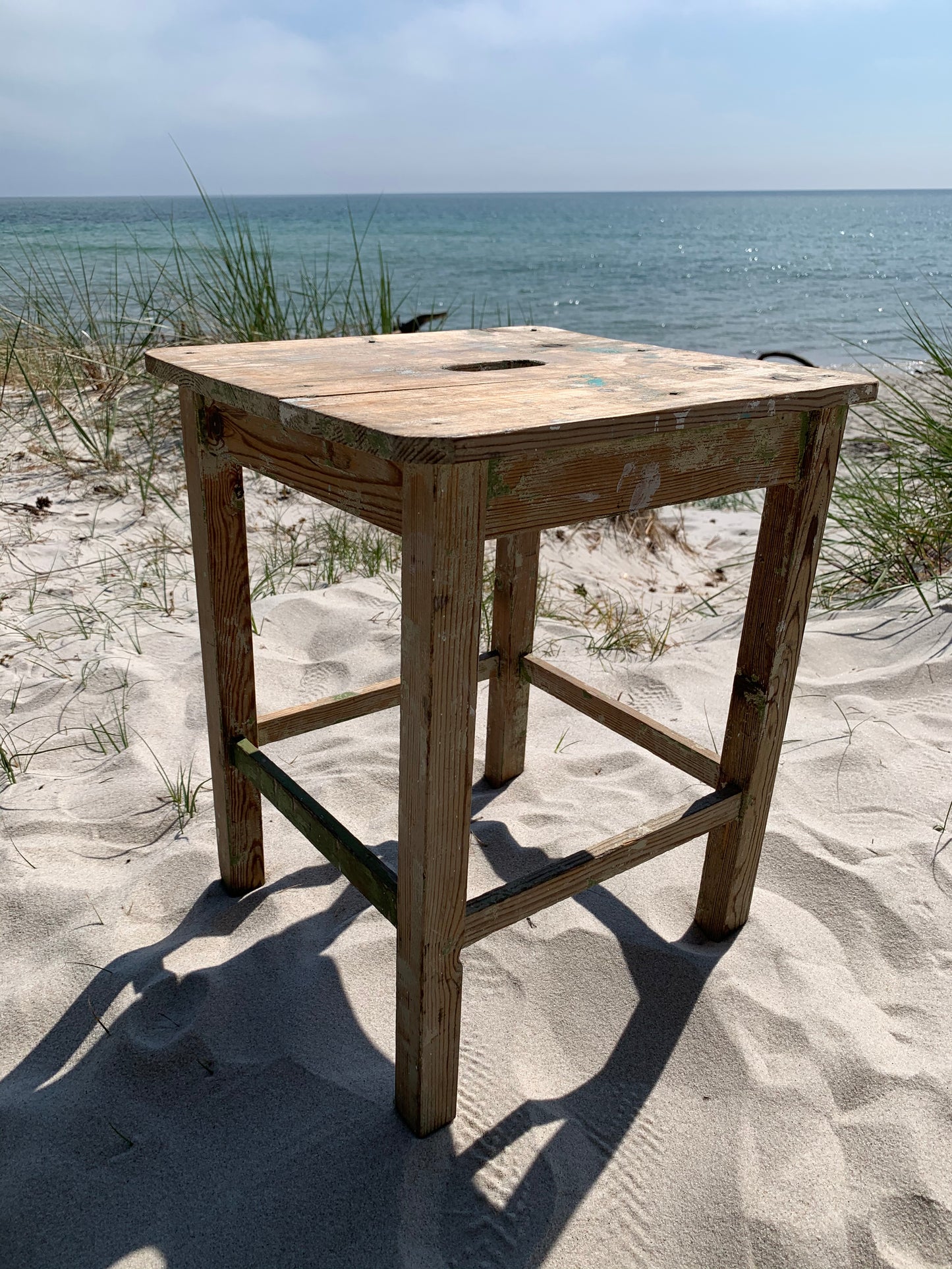 Der Hocker mit viel schöner Patina