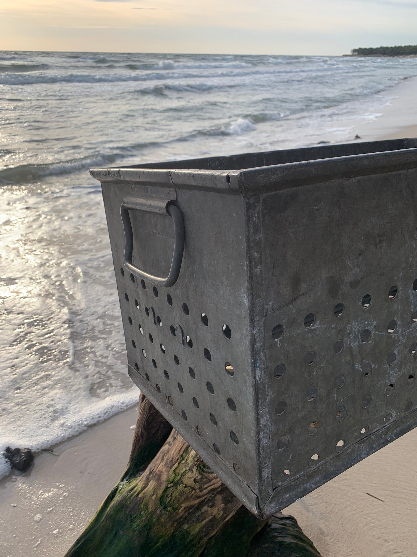 Schweres Metallgehäuse