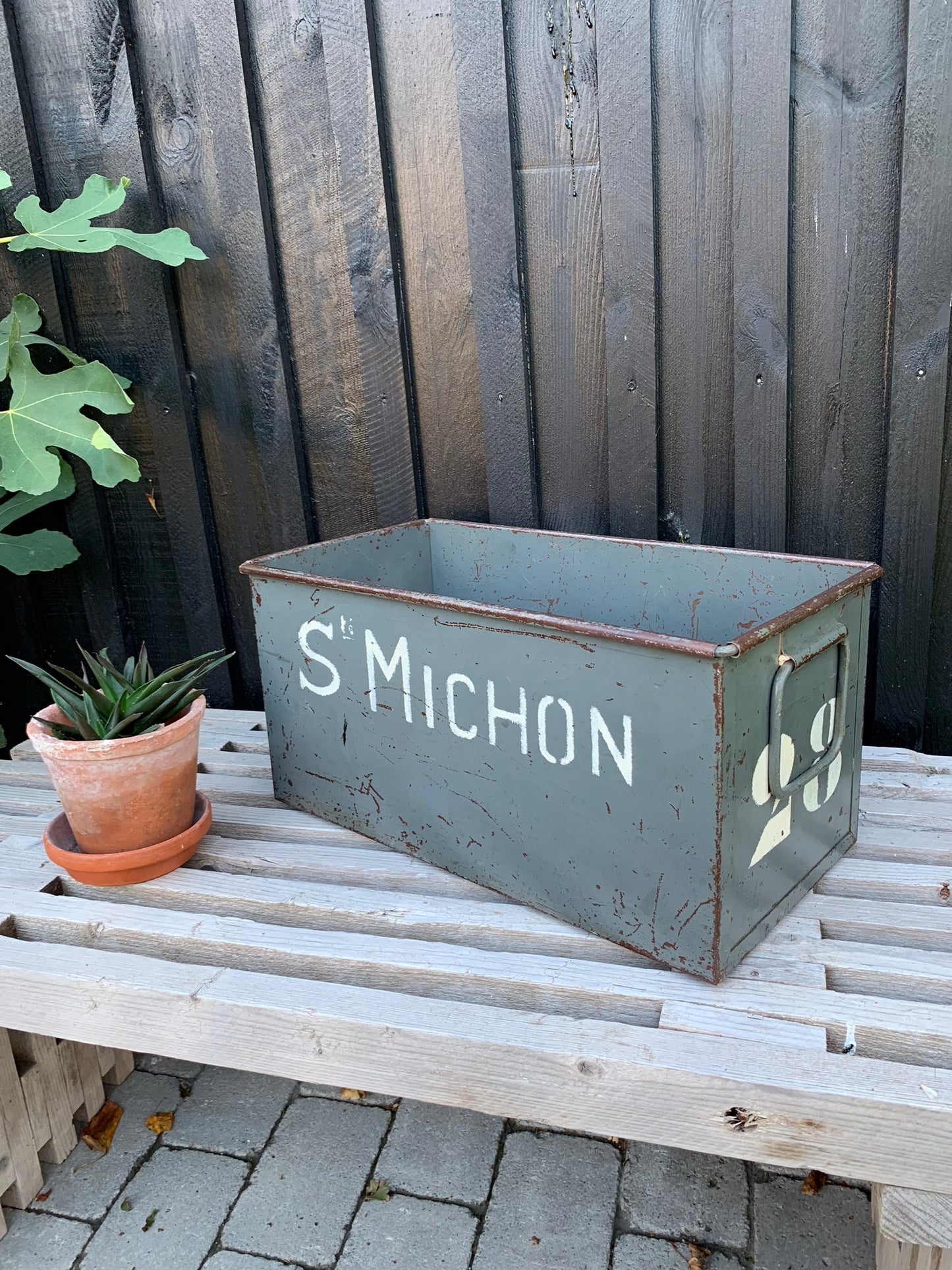 Schöne französische Militärbox