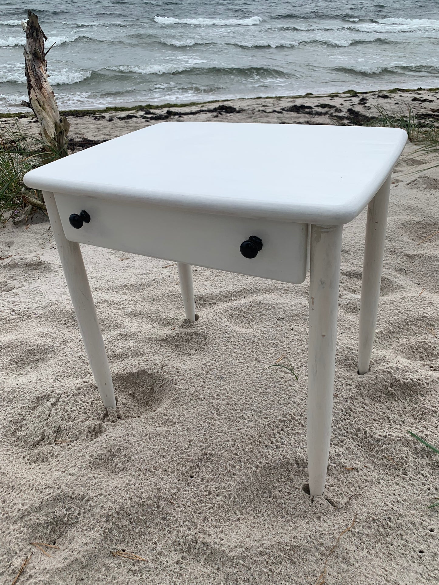 Kindertisch mit Schublade