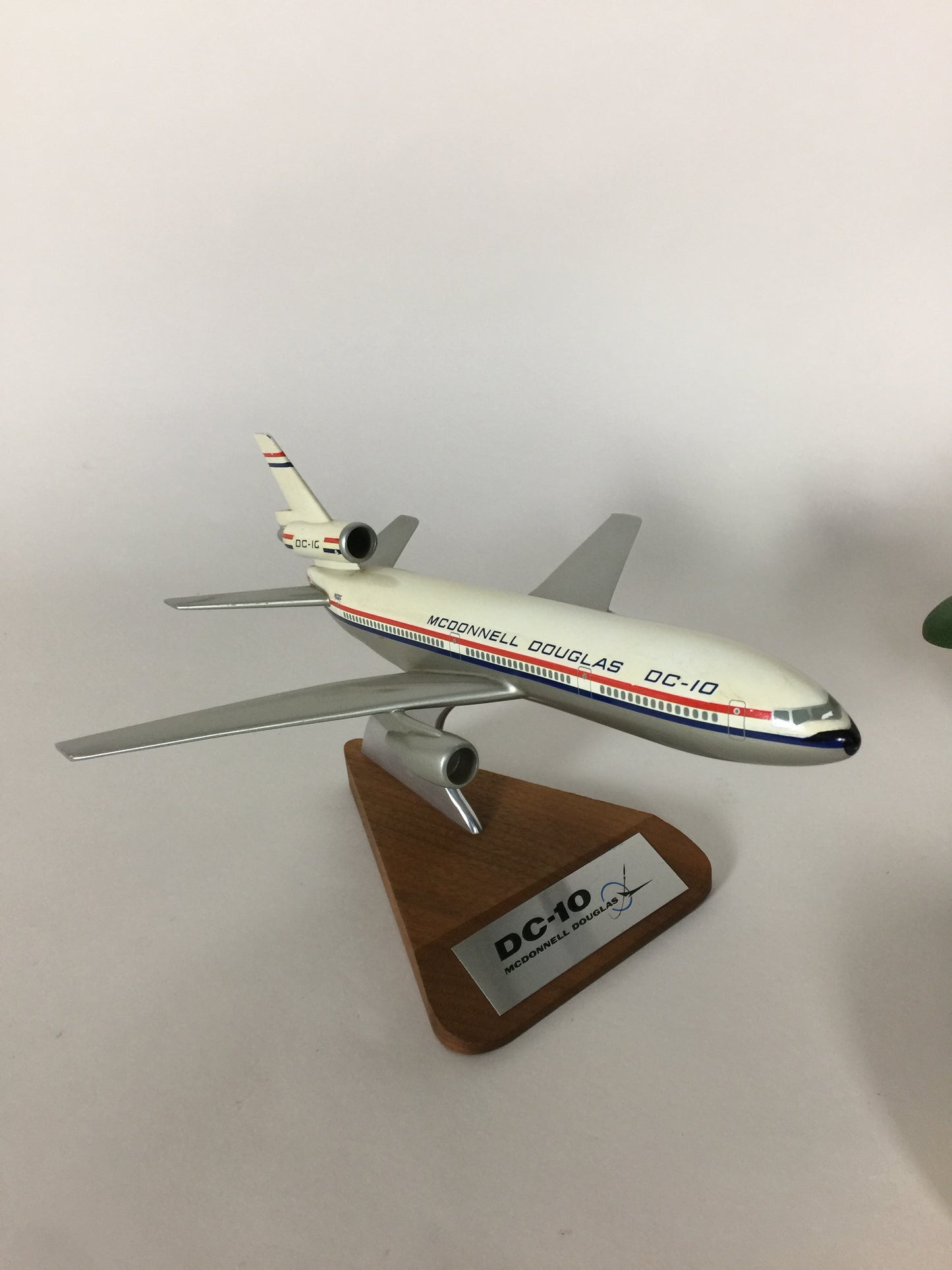 Mutiges und dekoratives Vintage-Modellflugzeug