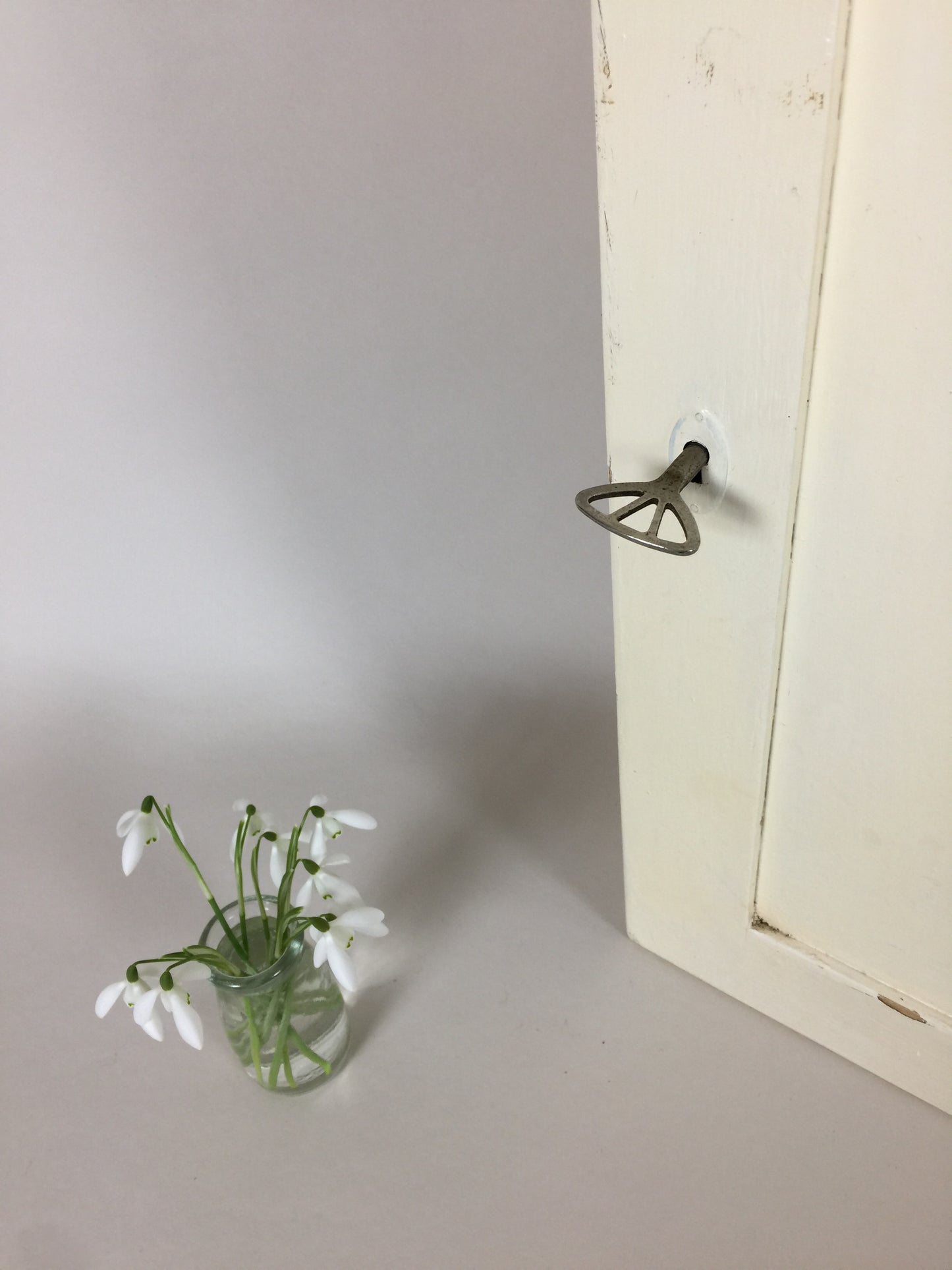 Schöner Medizinschrank mit schönen Details