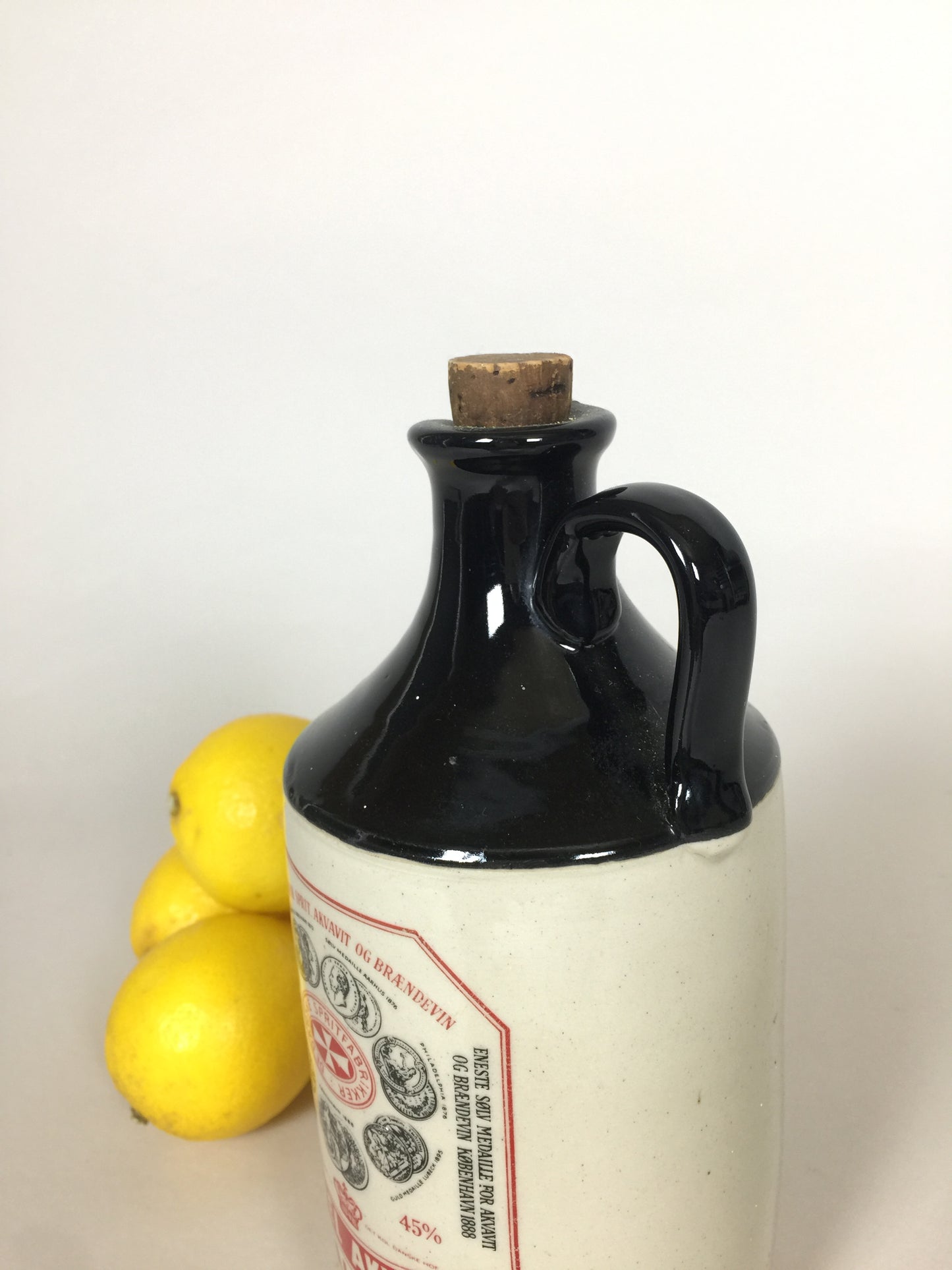 Schöne alte Schnapsdose