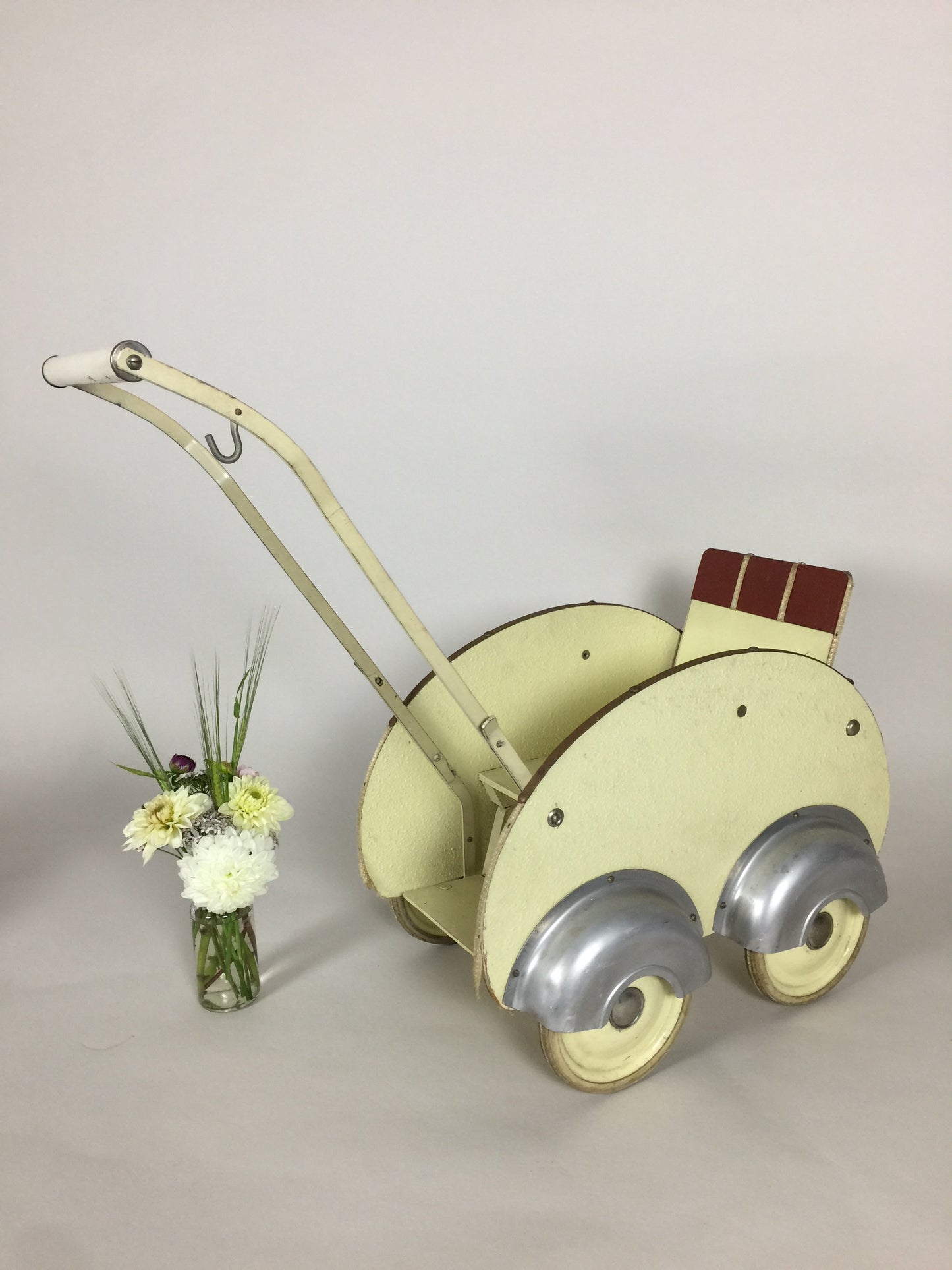Der coolste Kinderwagen für Puppen