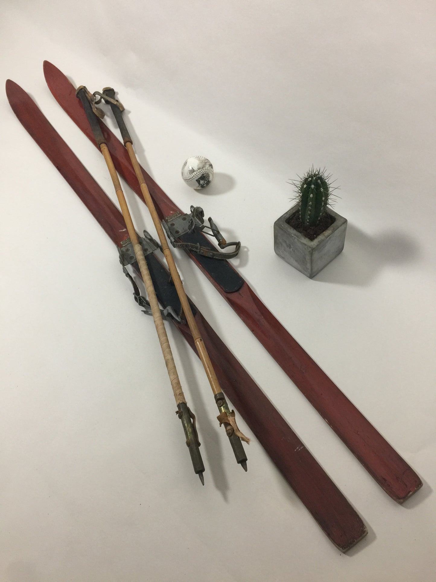 Dekorative Holzskier