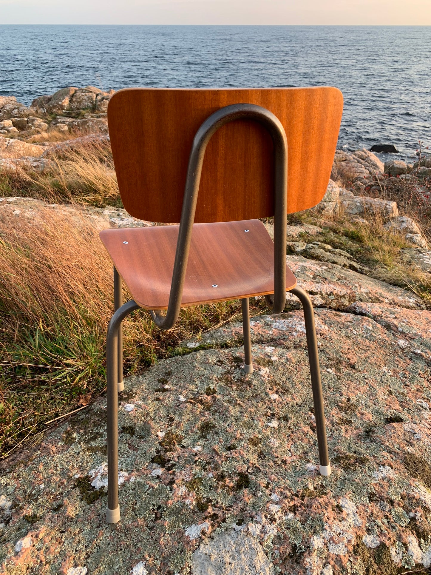 Schulstuhl - einzeln verkauft, der Preis ist pro STCK.