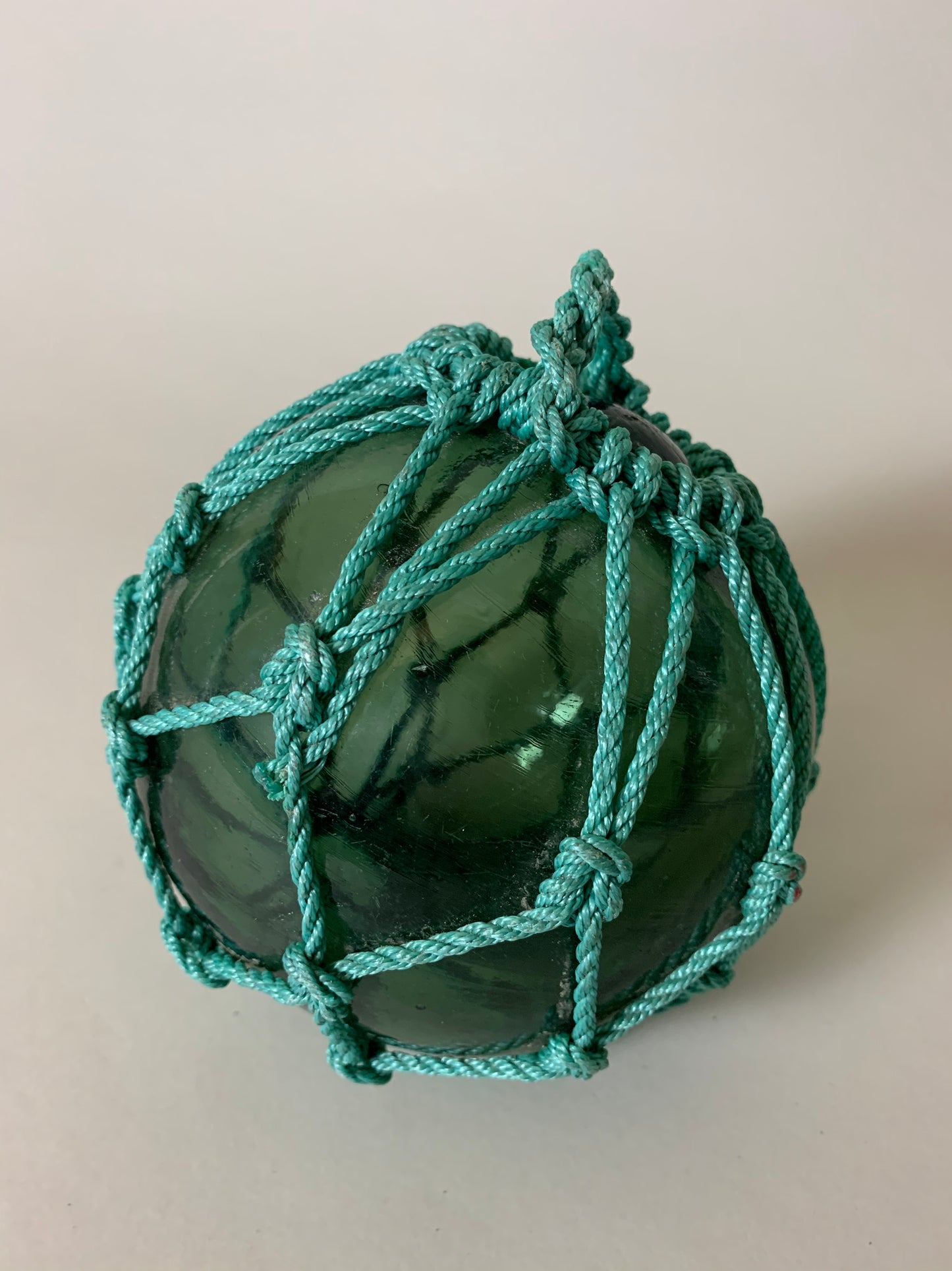 Glaskugel - Grün mit Netz