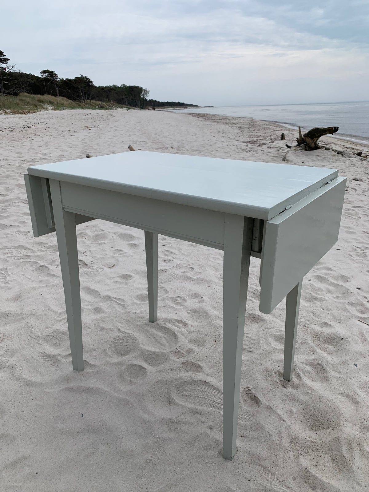 Tisch mit zwei Klappen – FRU DUE