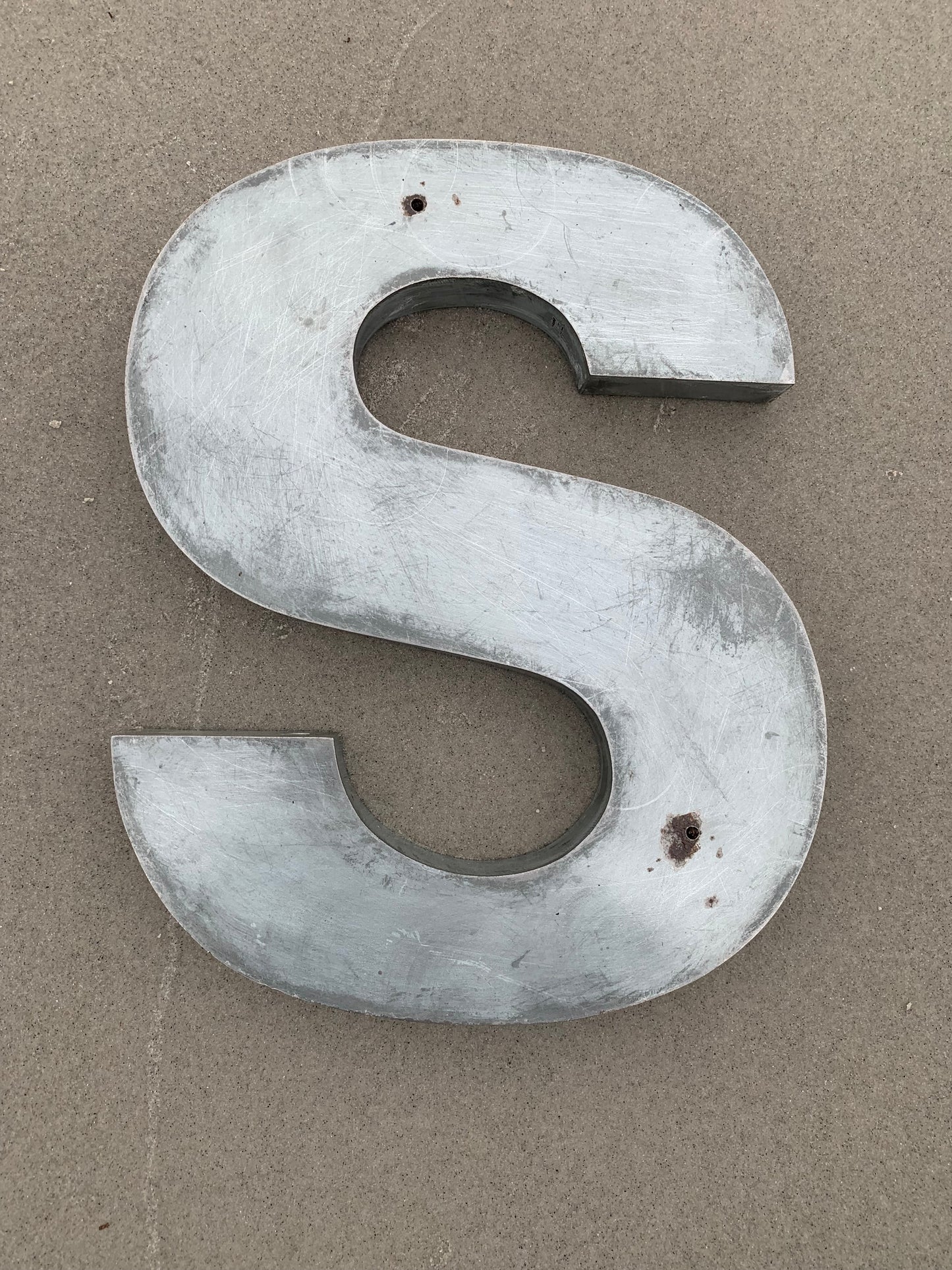 Buchstabe - S (Fassadenbuchstabe)