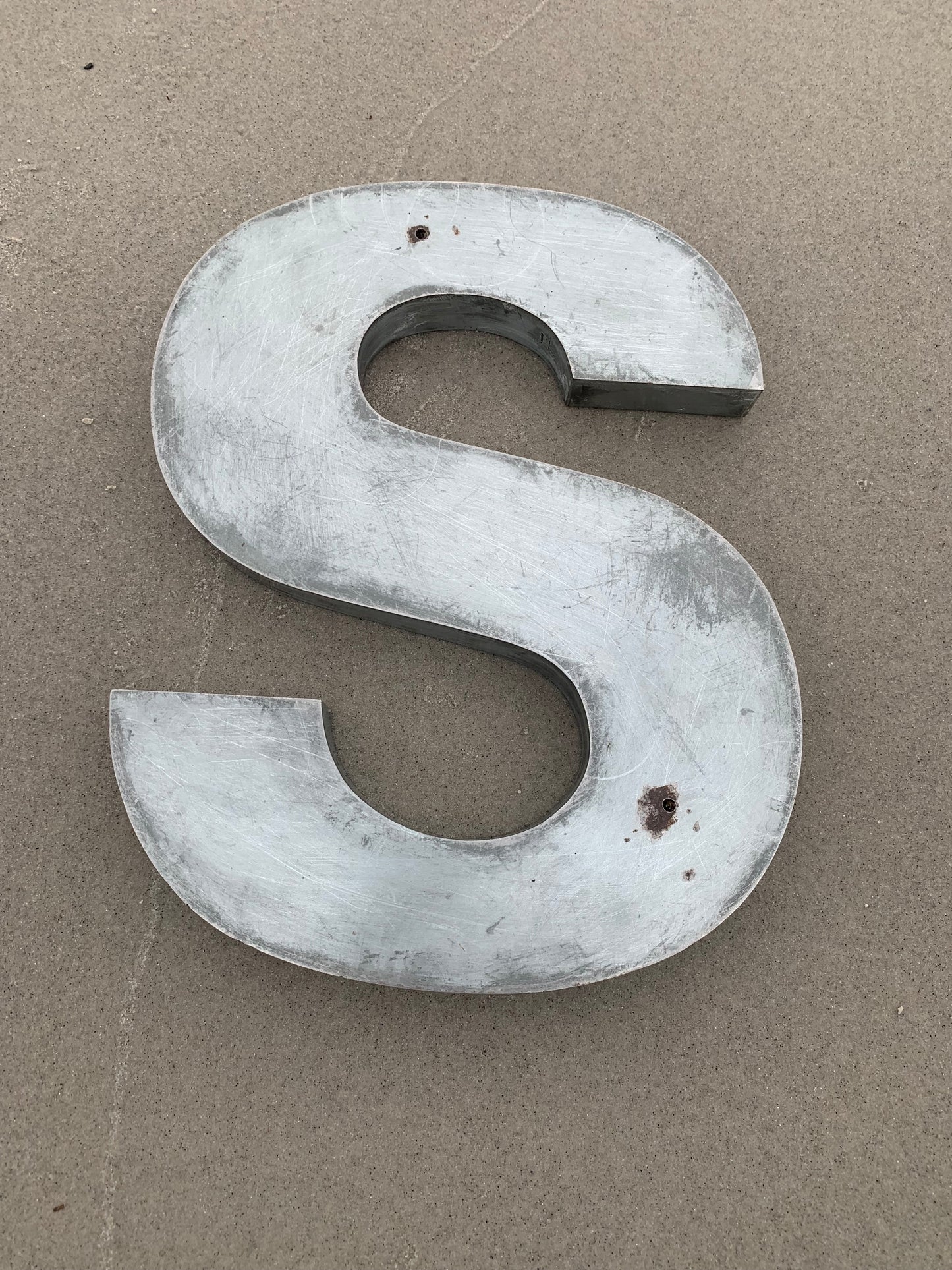 Buchstabe - S (Fassadenbuchstabe)