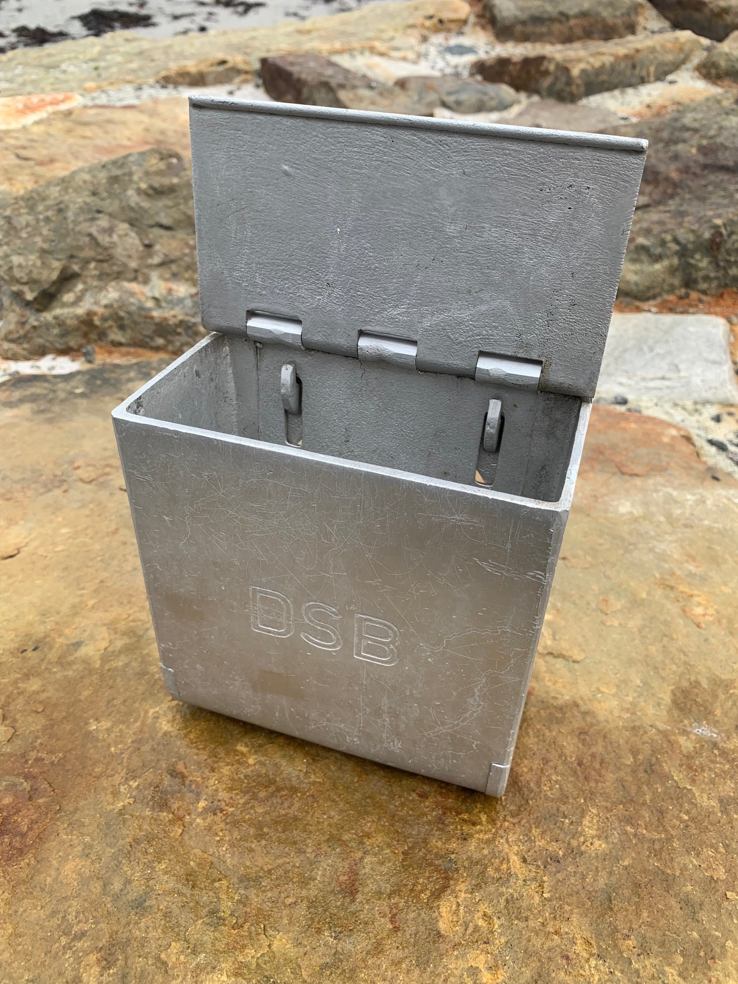 DSB Aschenbecher mit Logo