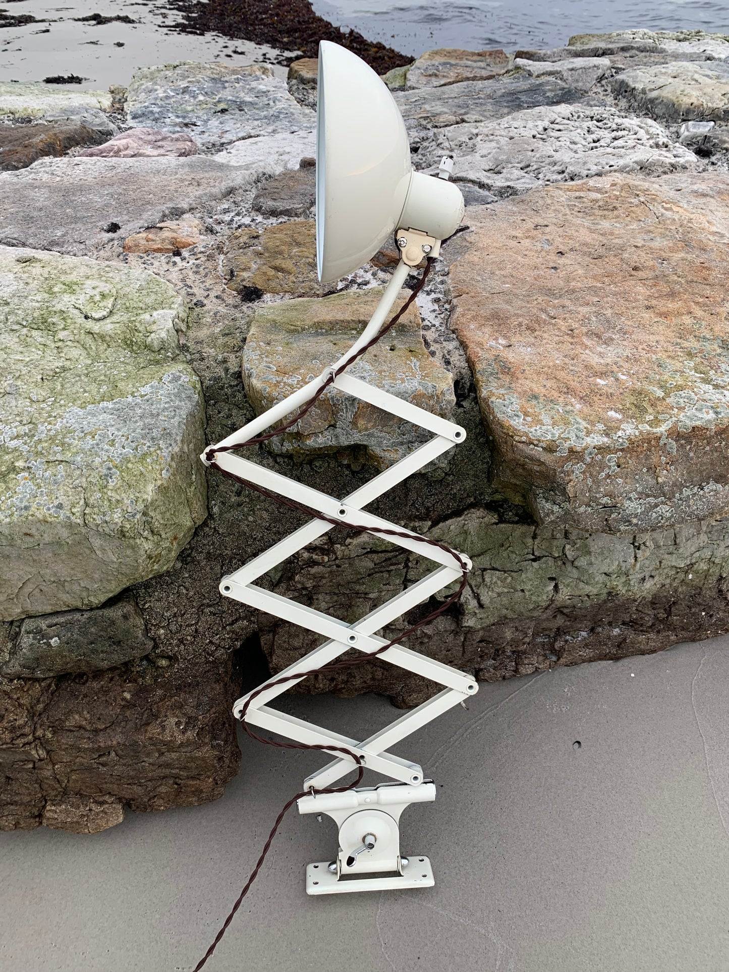 Kaiser Idell 6614 - Original Creme (das große Modell)