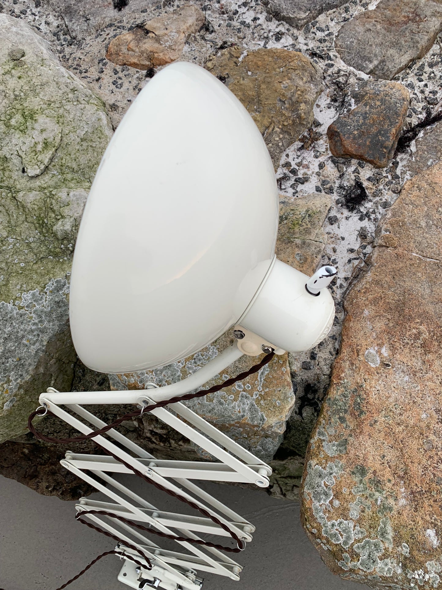 Kaiser Idell 6614 - Original Creme (das große Modell)