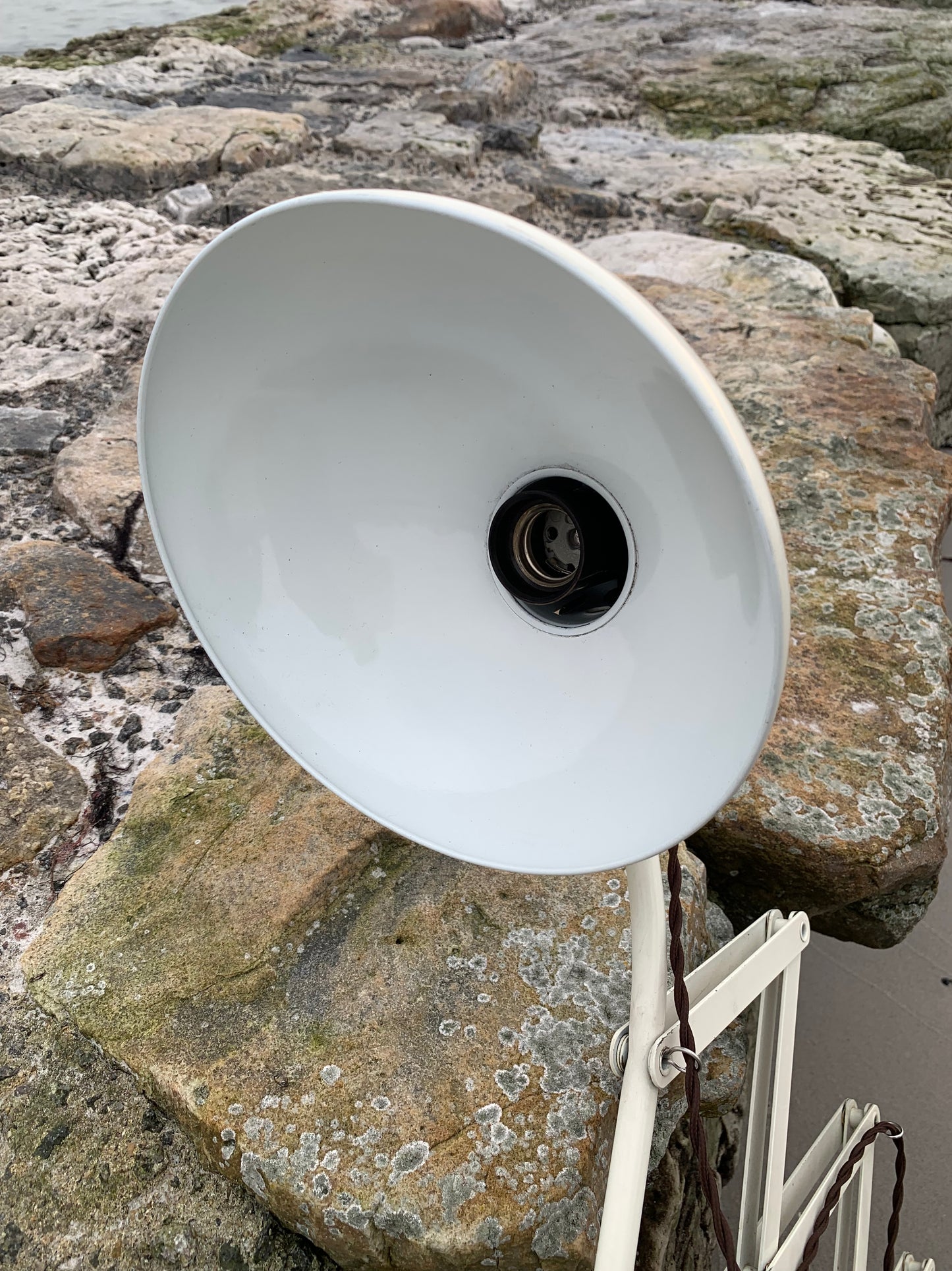 Kaiser Idell 6614 - Original Creme (das große Modell)