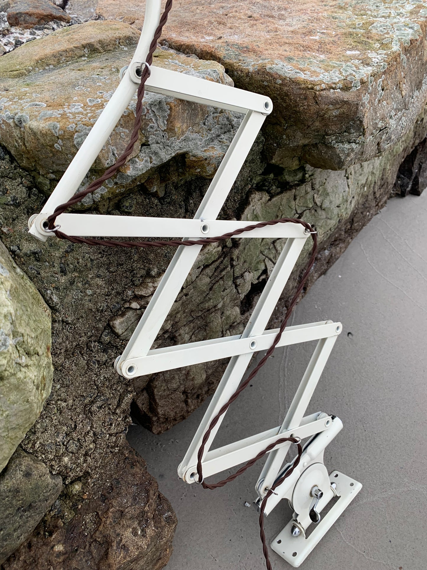 Kaiser Idell 6614 - Original Creme (das große Modell)