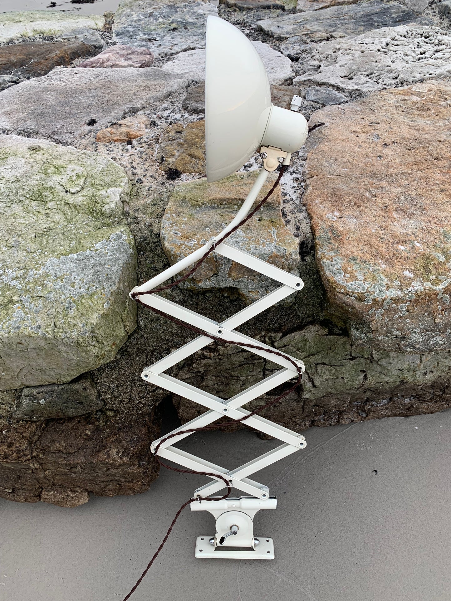 Kaiser Idell 6614 - Original Creme (das große Modell)