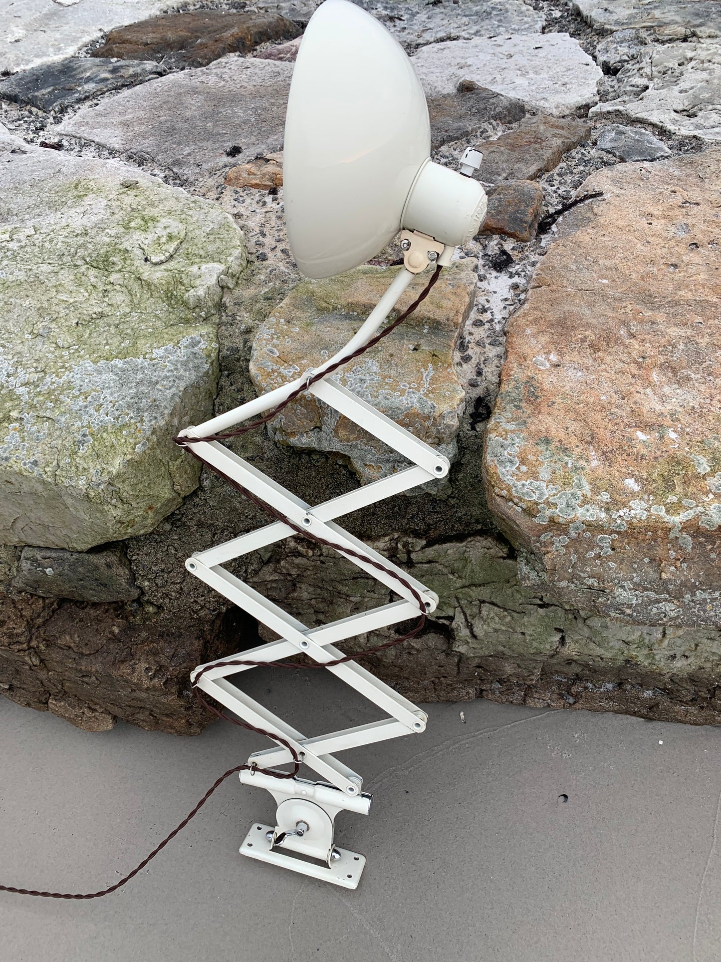 Kaiser Idell 6614 - Original Creme (das große Modell)