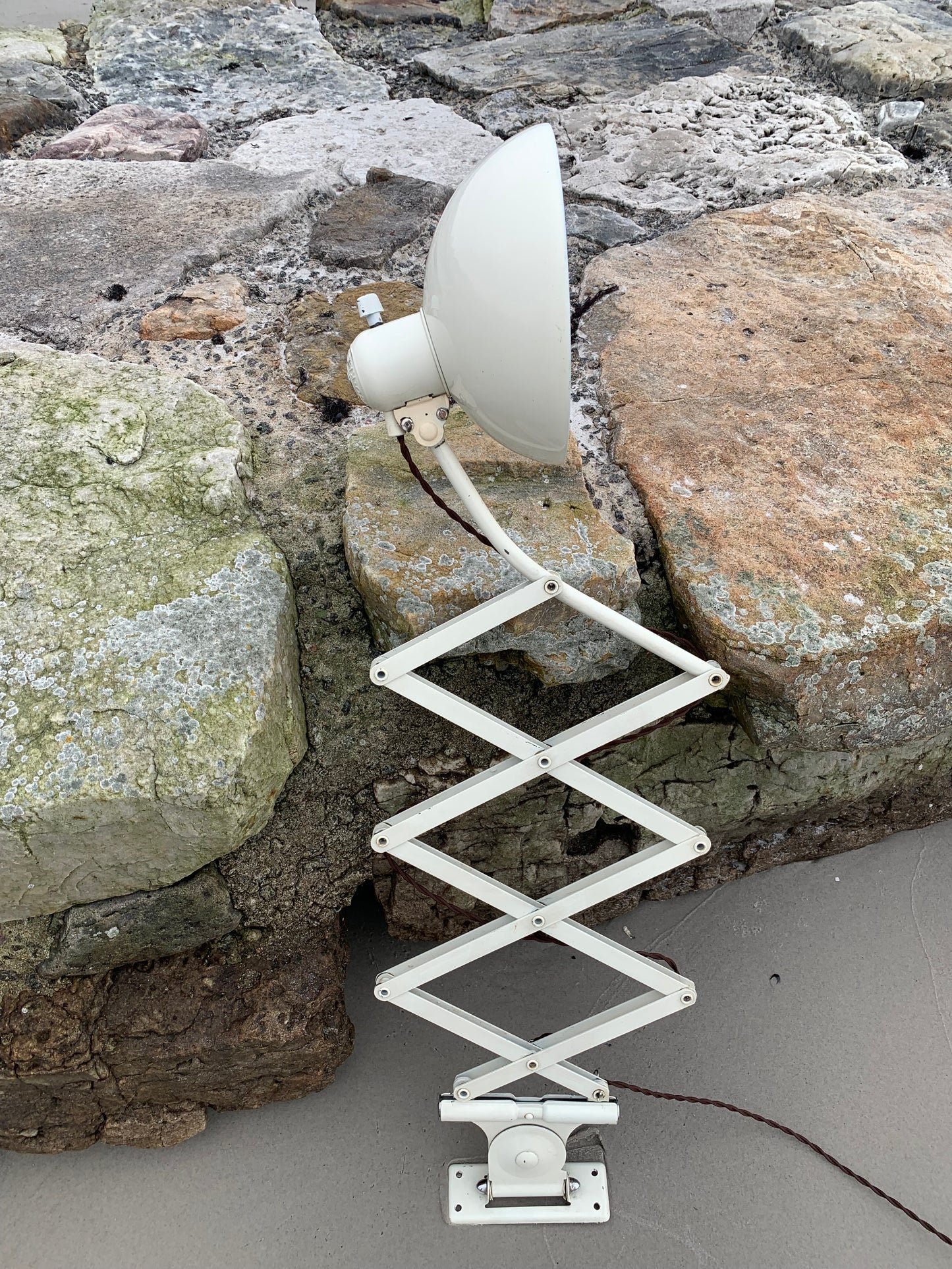 Kaiser Idell 6614 - Original Creme (das große Modell)