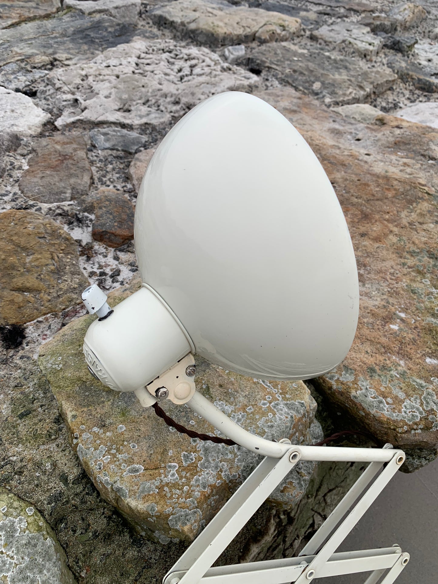 Kaiser Idell 6614 - Original Creme (das große Modell)