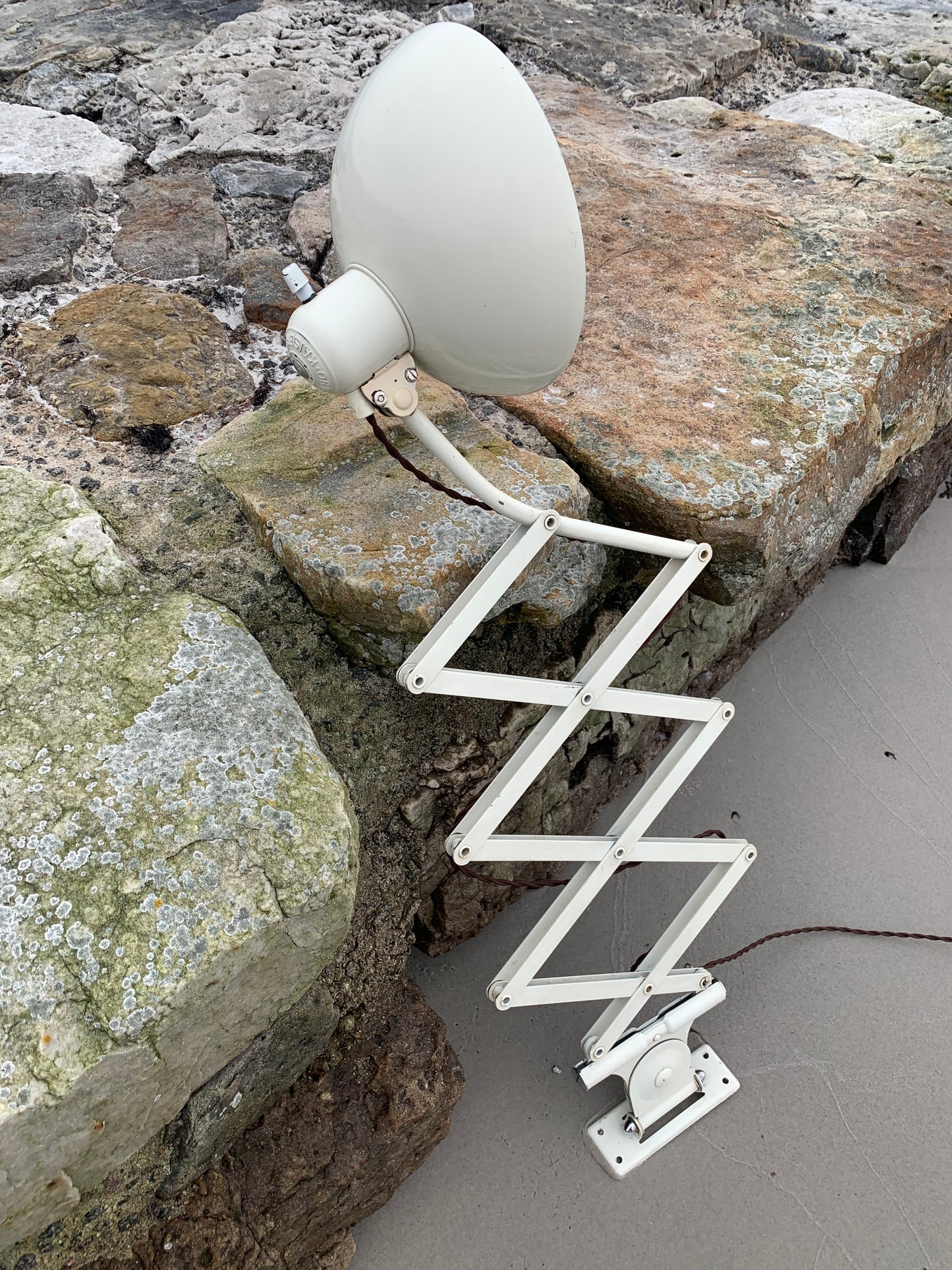 Kaiser Idell 6614 - Original Creme (das große Modell)