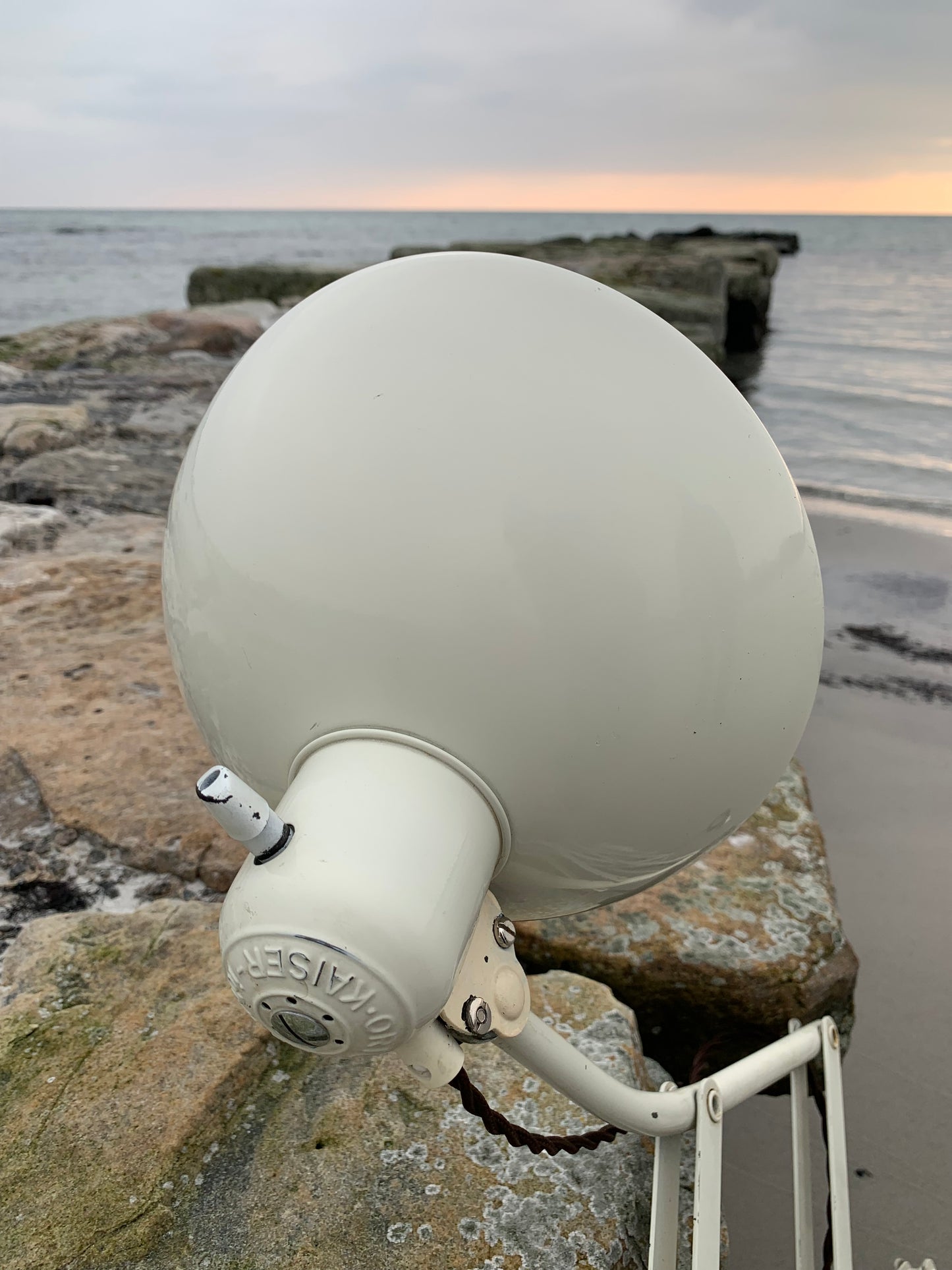 Kaiser Idell 6614 - Original Creme (das große Modell)