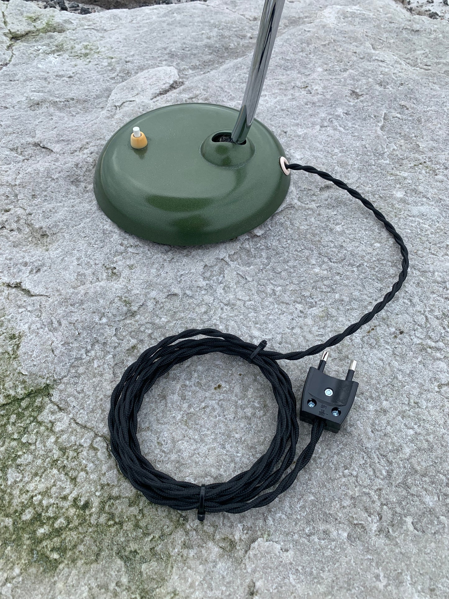 Kaiser Idell 6786 - Original grün