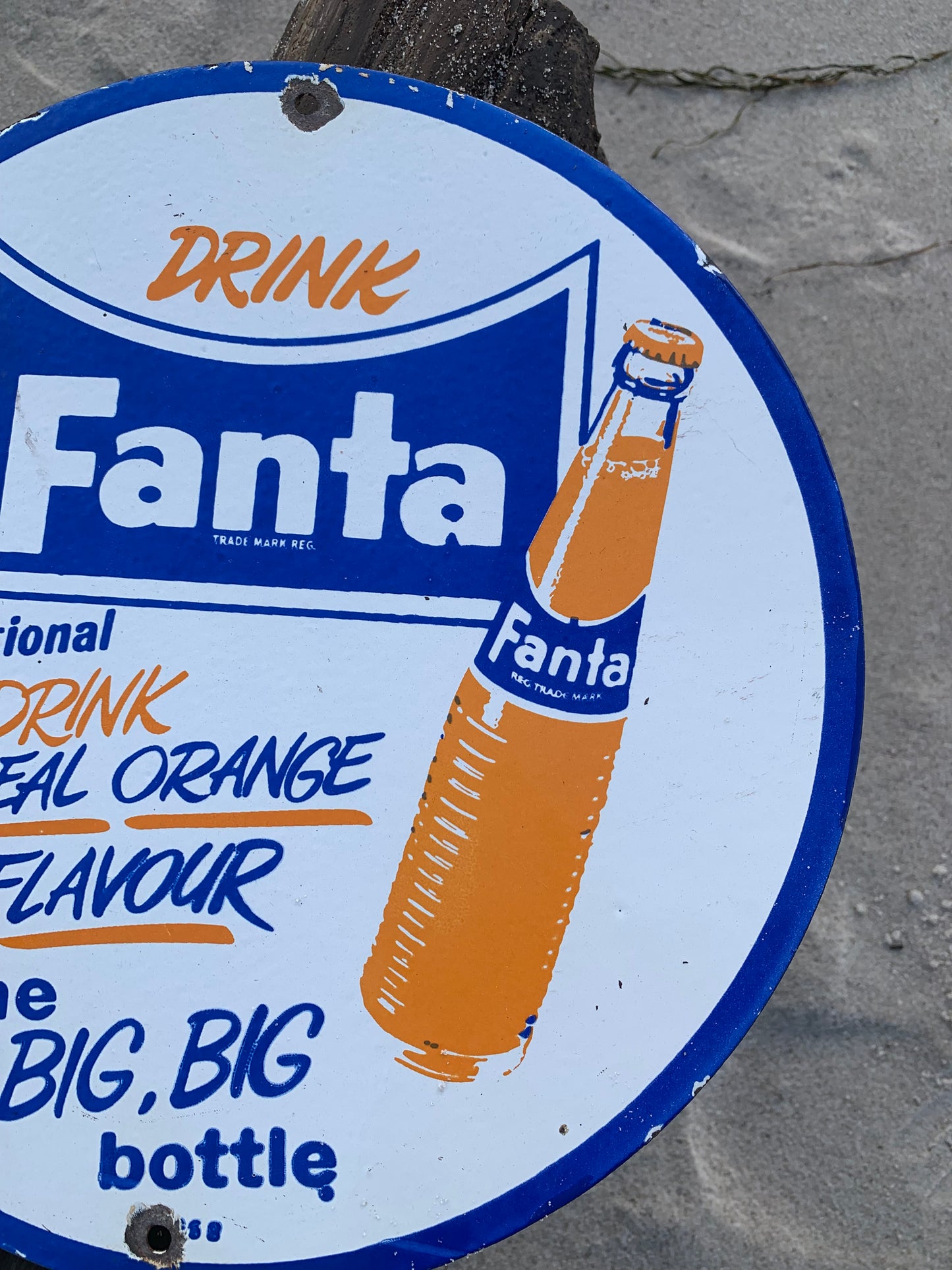 Altes Fanta-Emailschild