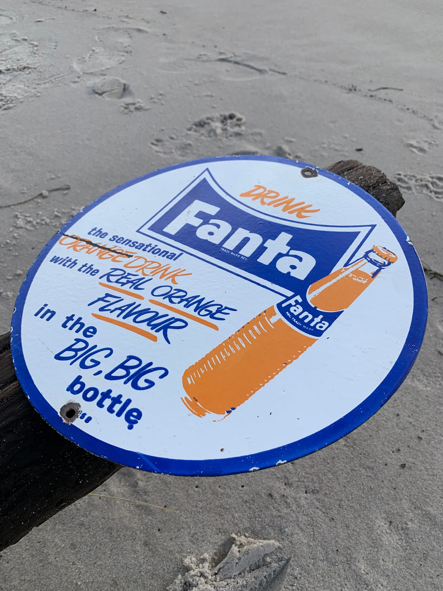 Altes Fanta-Emailschild