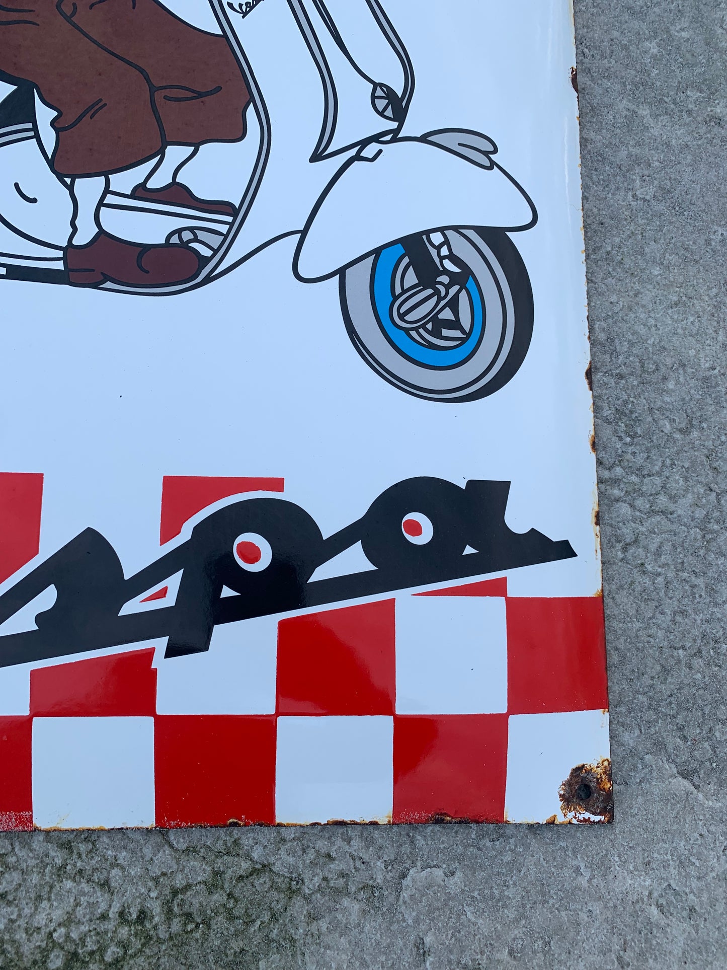 Tim und Vespa-Schild