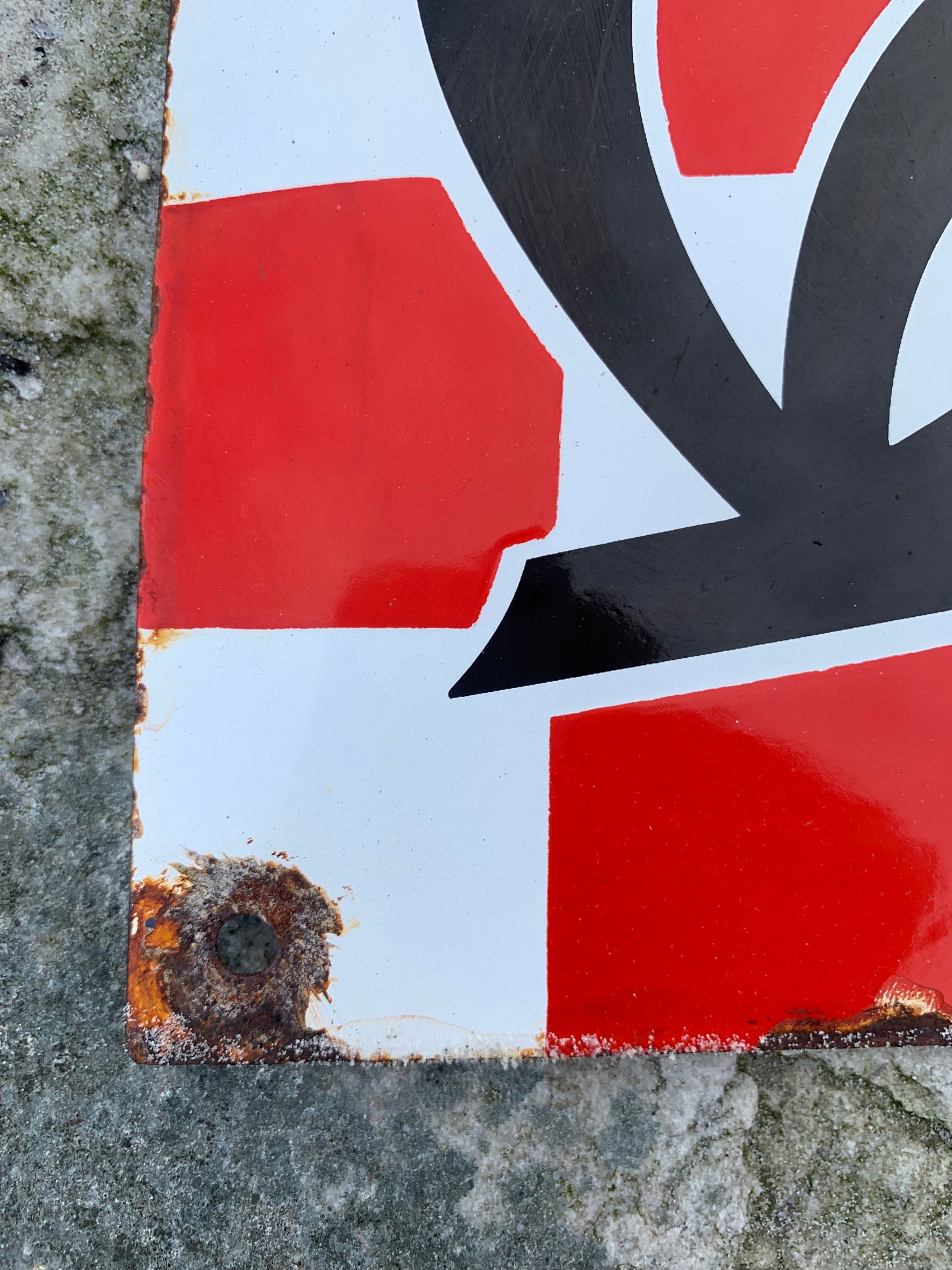 Tim und Vespa-Schild