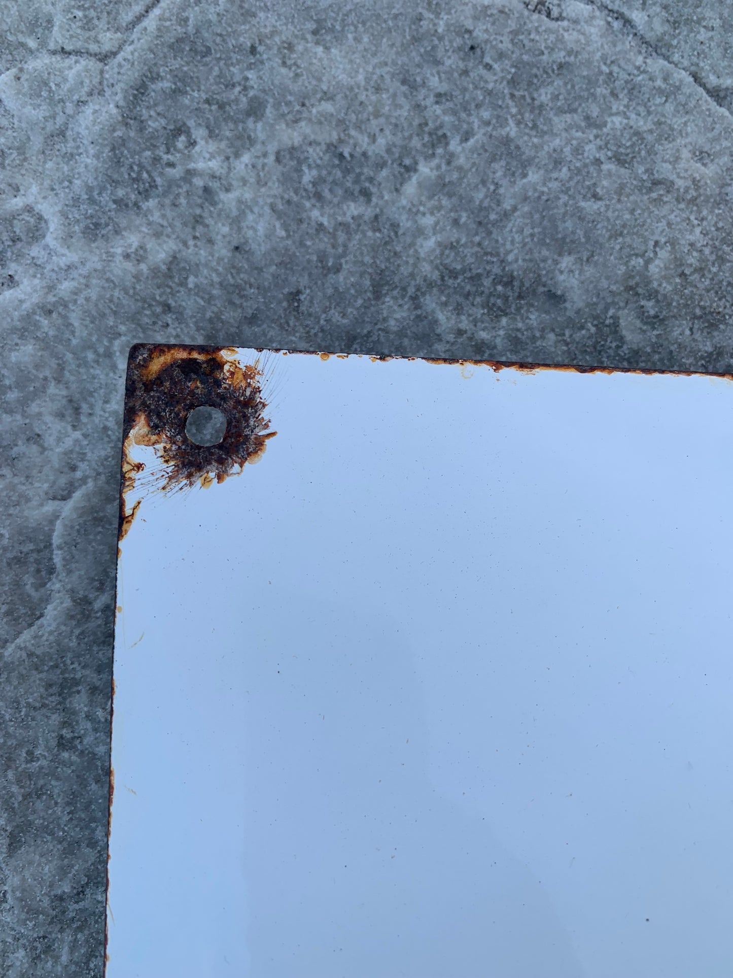 Tim und Vespa-Schild