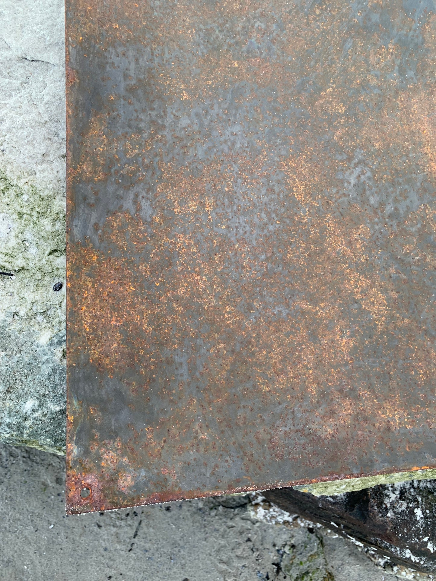 Tim und Vespa-Schild