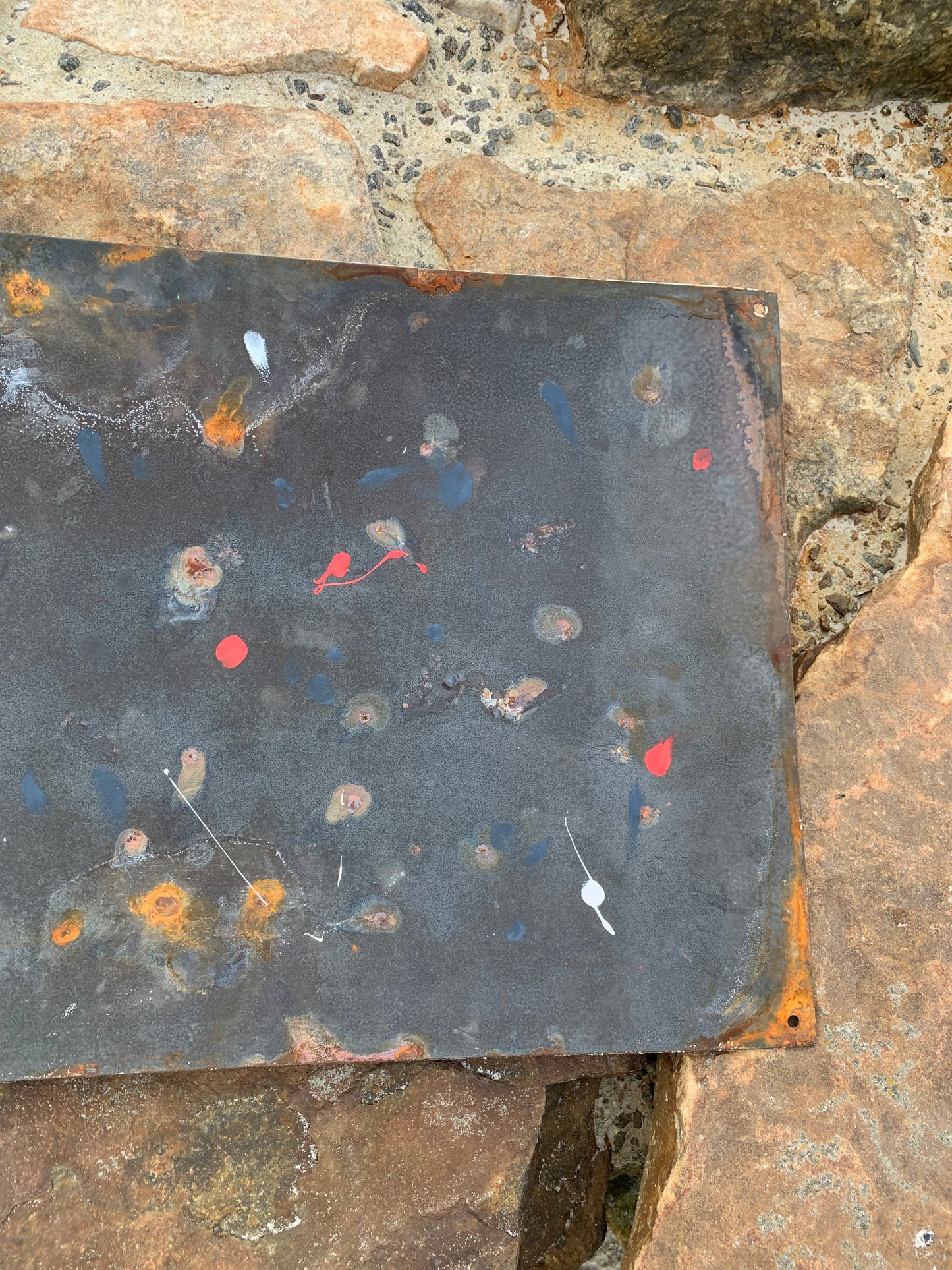 Emailleschild mit Kapitän Haddock und Esso