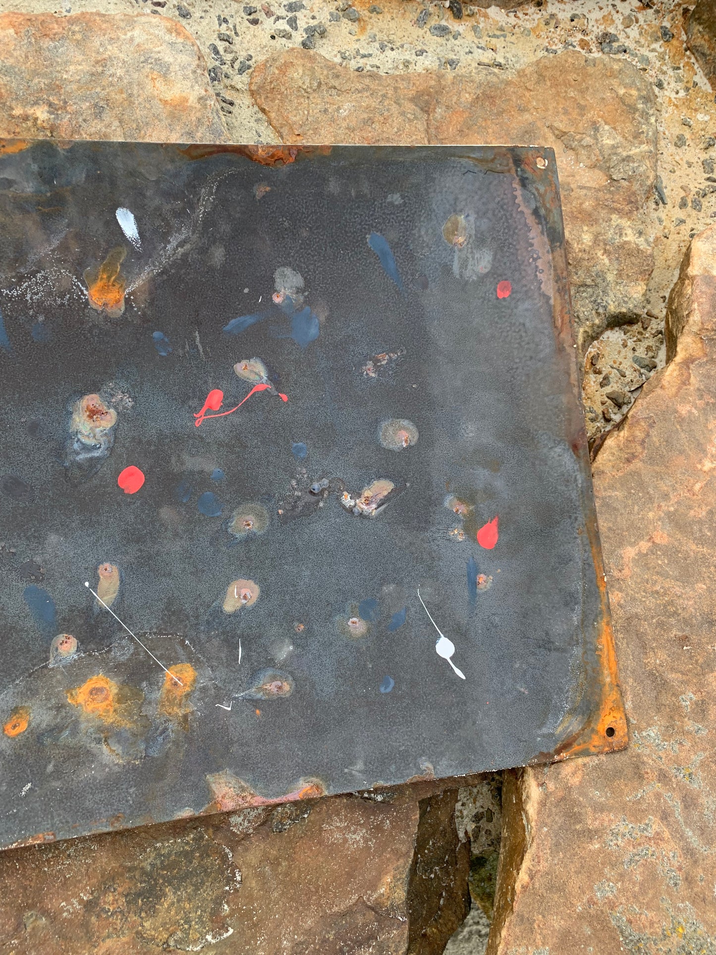 Emailleschild mit Kapitän Haddock und Esso